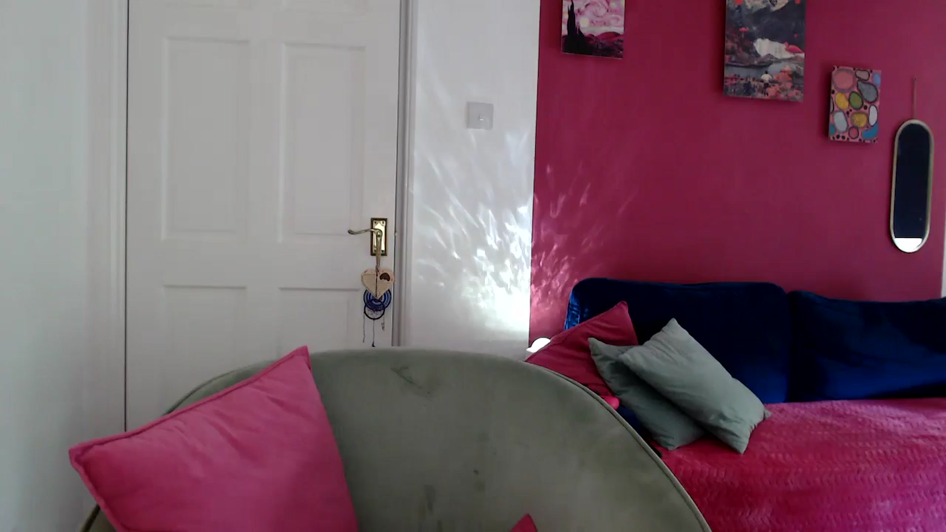 Gallery image thumbnail from PetiteAvax's myfreecams stream on, 05/20/2024, 15:17 image 13 of 20