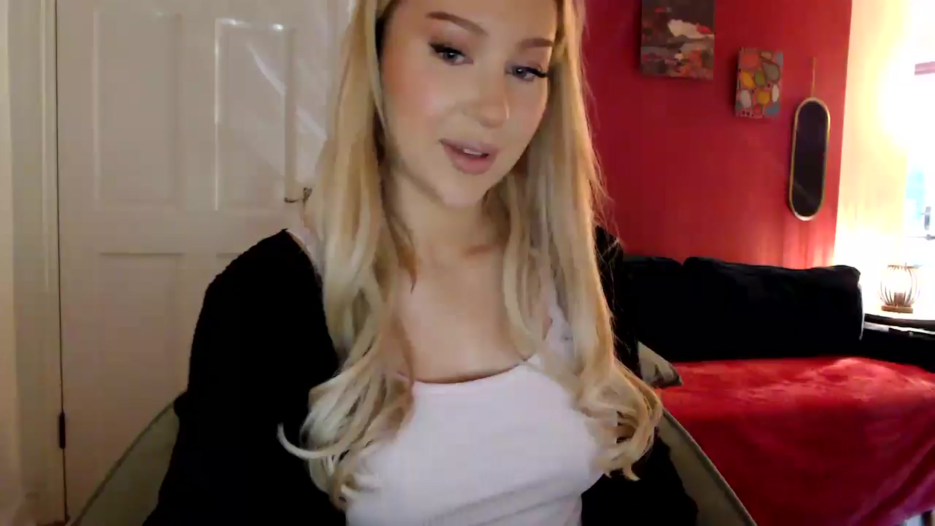 Gallery image thumbnail from PetiteAvax's myfreecams stream on, 05/21/2024, 17:42 image 3 of 20