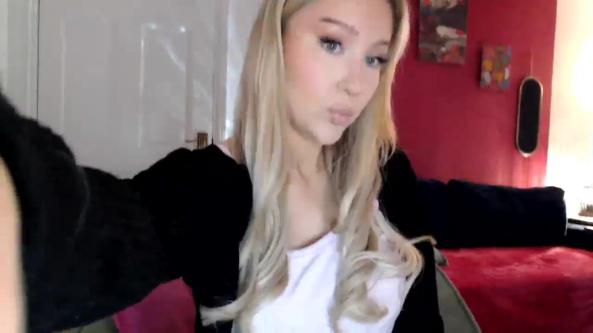 Gallery image thumbnail from PetiteAvax's myfreecams stream on, 05/21/2024, 17:42 image 11 of 20