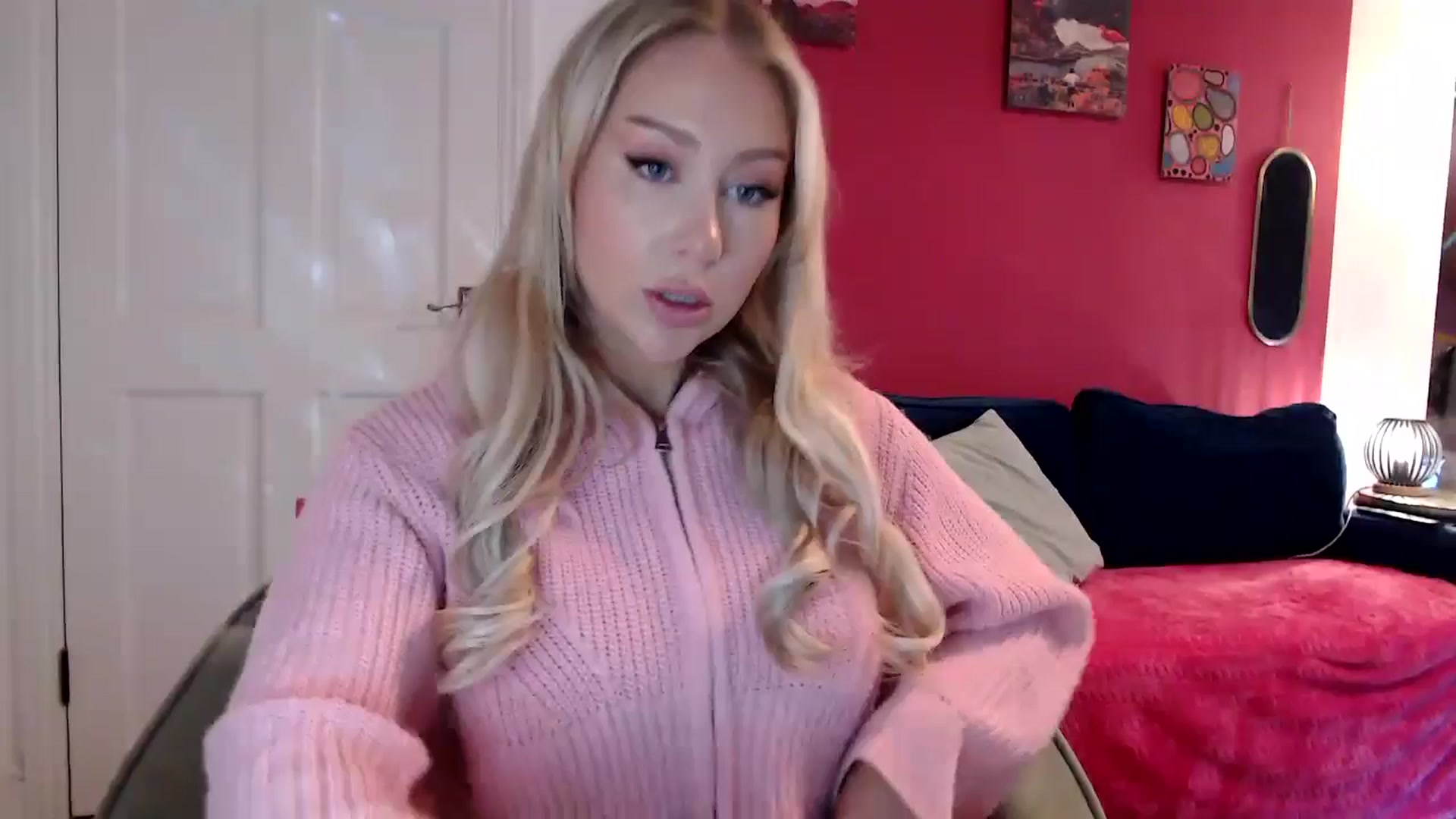 Gallery image thumbnail from PetiteAvax's myfreecams stream on, 05/24/2024, 19:59 image 1 of 20