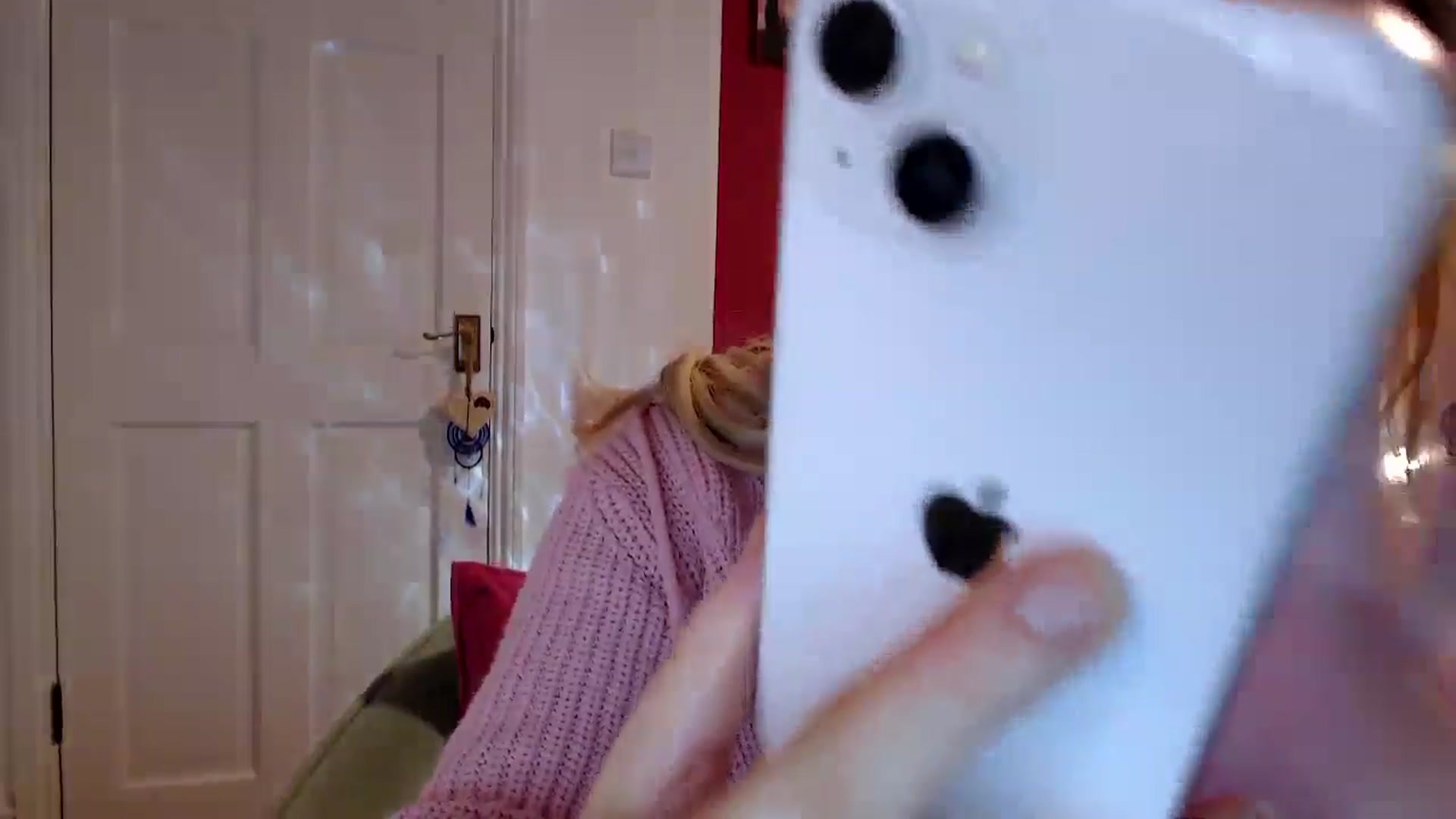 Gallery image thumbnail from PetiteAvax's myfreecams stream on, 05/24/2024, 21:14 image 15 of 20