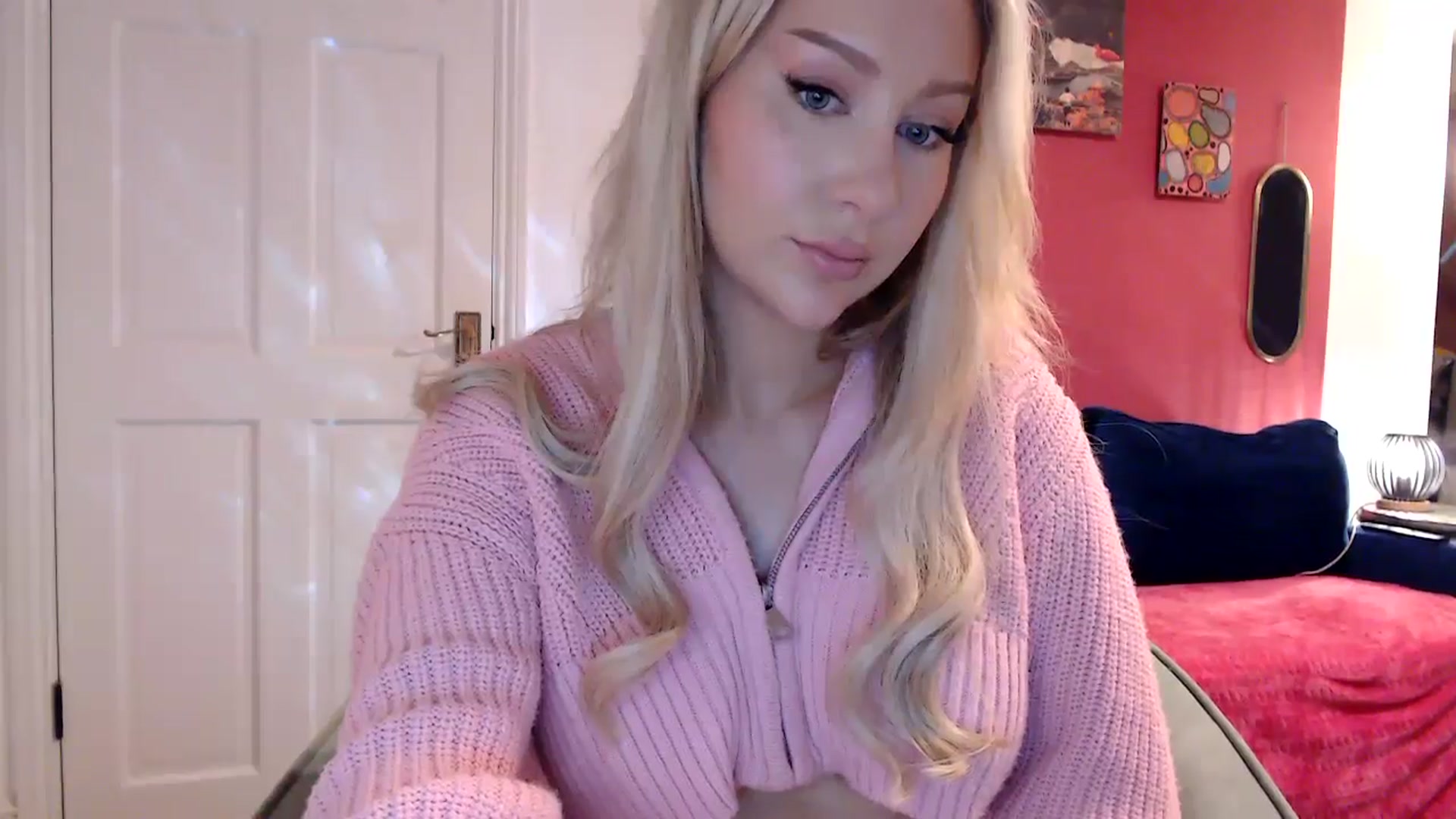 Gallery image thumbnail from PetiteAvax's myfreecams stream on, 05/24/2024, 21:14 image 5 of 20