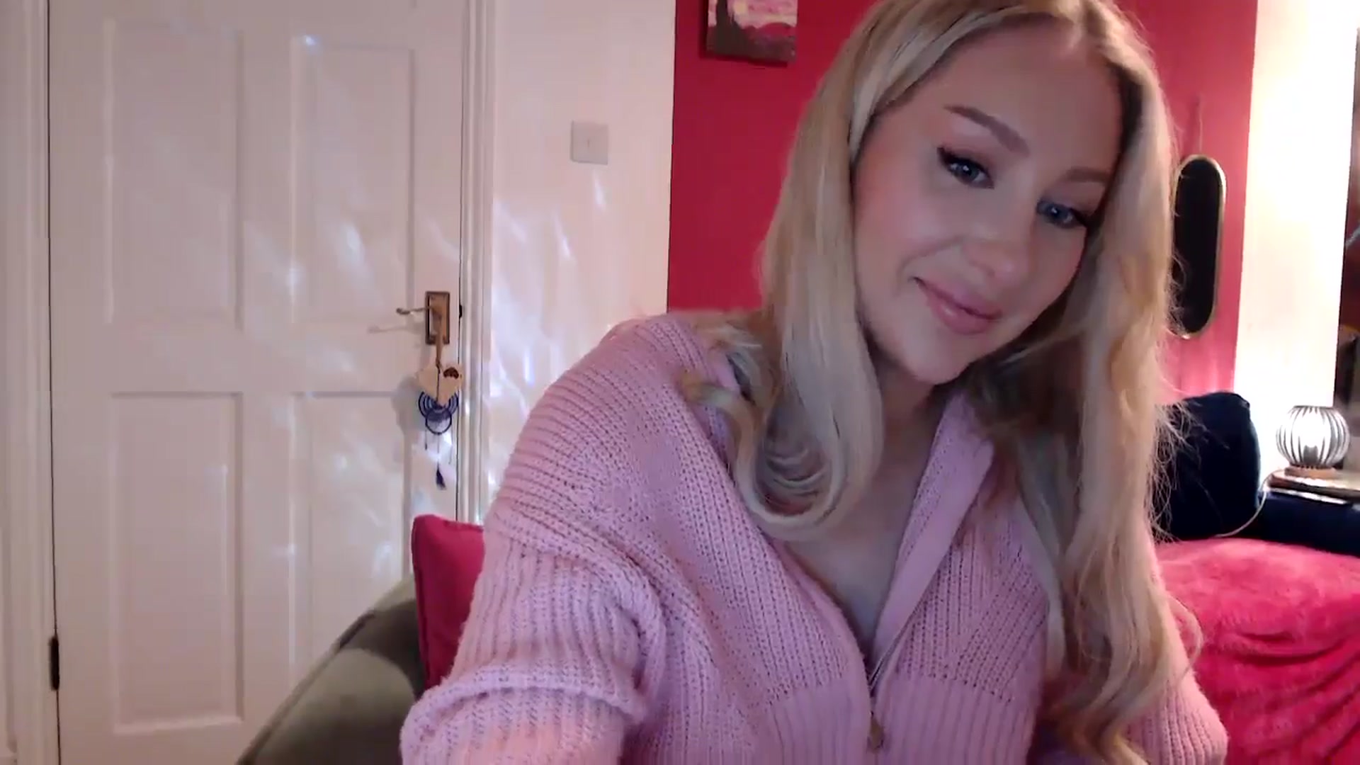 Gallery image thumbnail from PetiteAvax's myfreecams stream on, 05/24/2024, 21:14 image 2 of 20