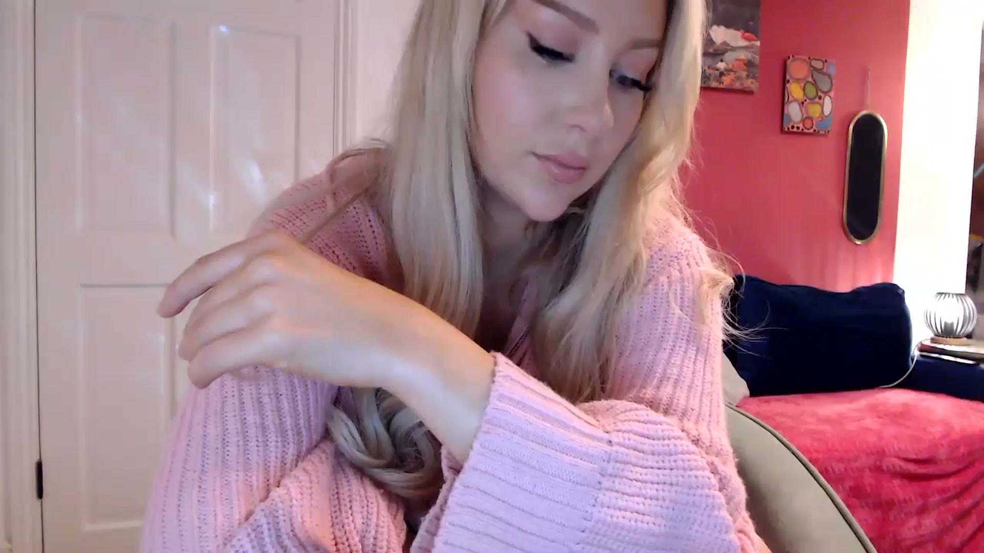 Gallery image thumbnail from PetiteAvax's myfreecams stream on, 05/24/2024, 21:14 image 1 of 20