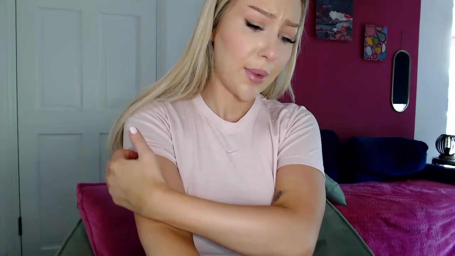 Gallery image thumbnail from PetiteAvax's myfreecams stream on, 05/27/2024, 15:30 image 1 of 20