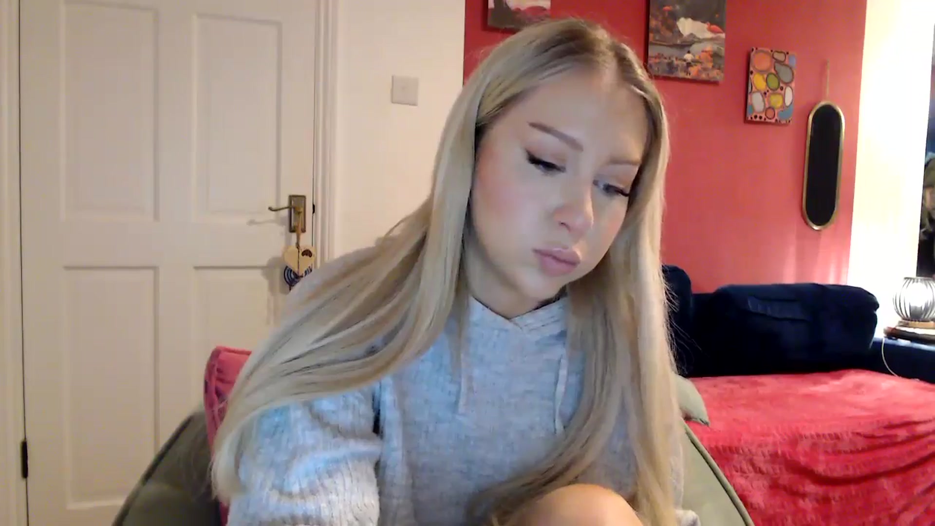 Gallery image thumbnail from PetiteAvax's myfreecams stream on, 05/27/2024, 20:32 image 6 of 20