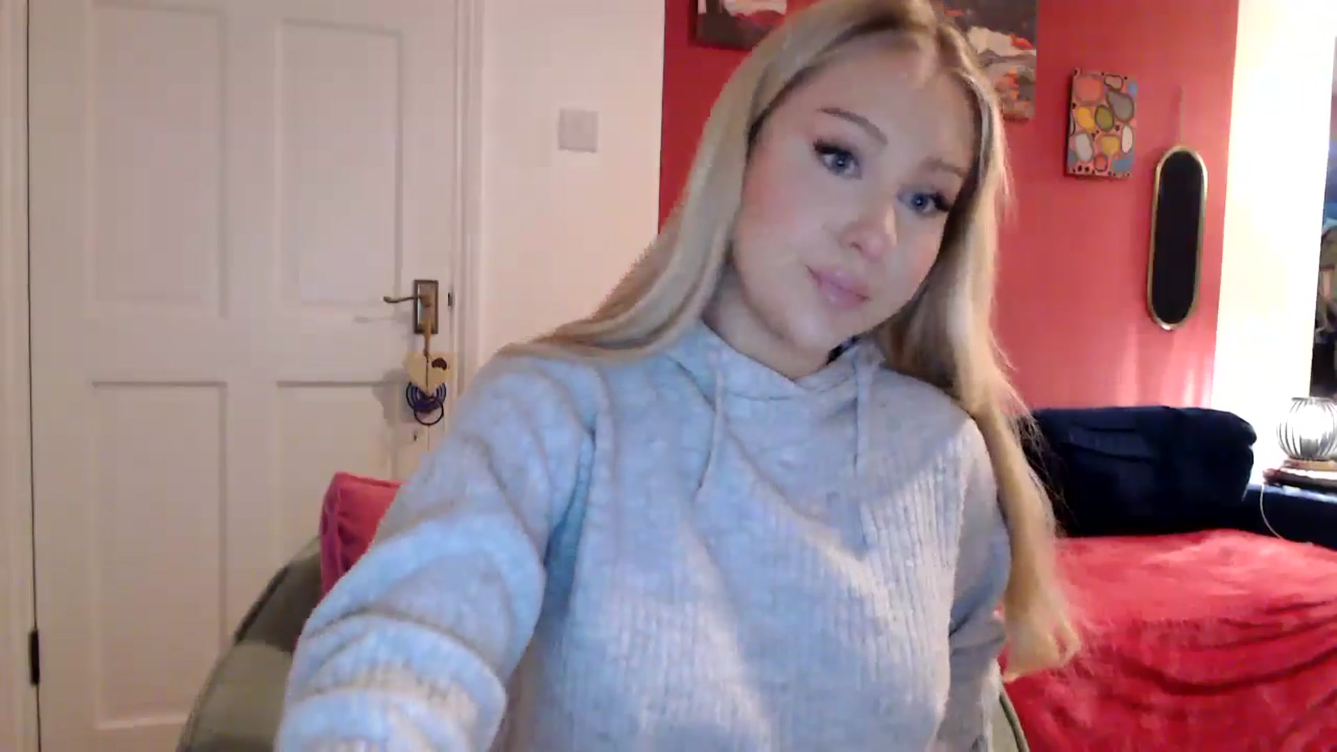Gallery image thumbnail from PetiteAvax's myfreecams stream on, 05/27/2024, 20:32 image 4 of 20
