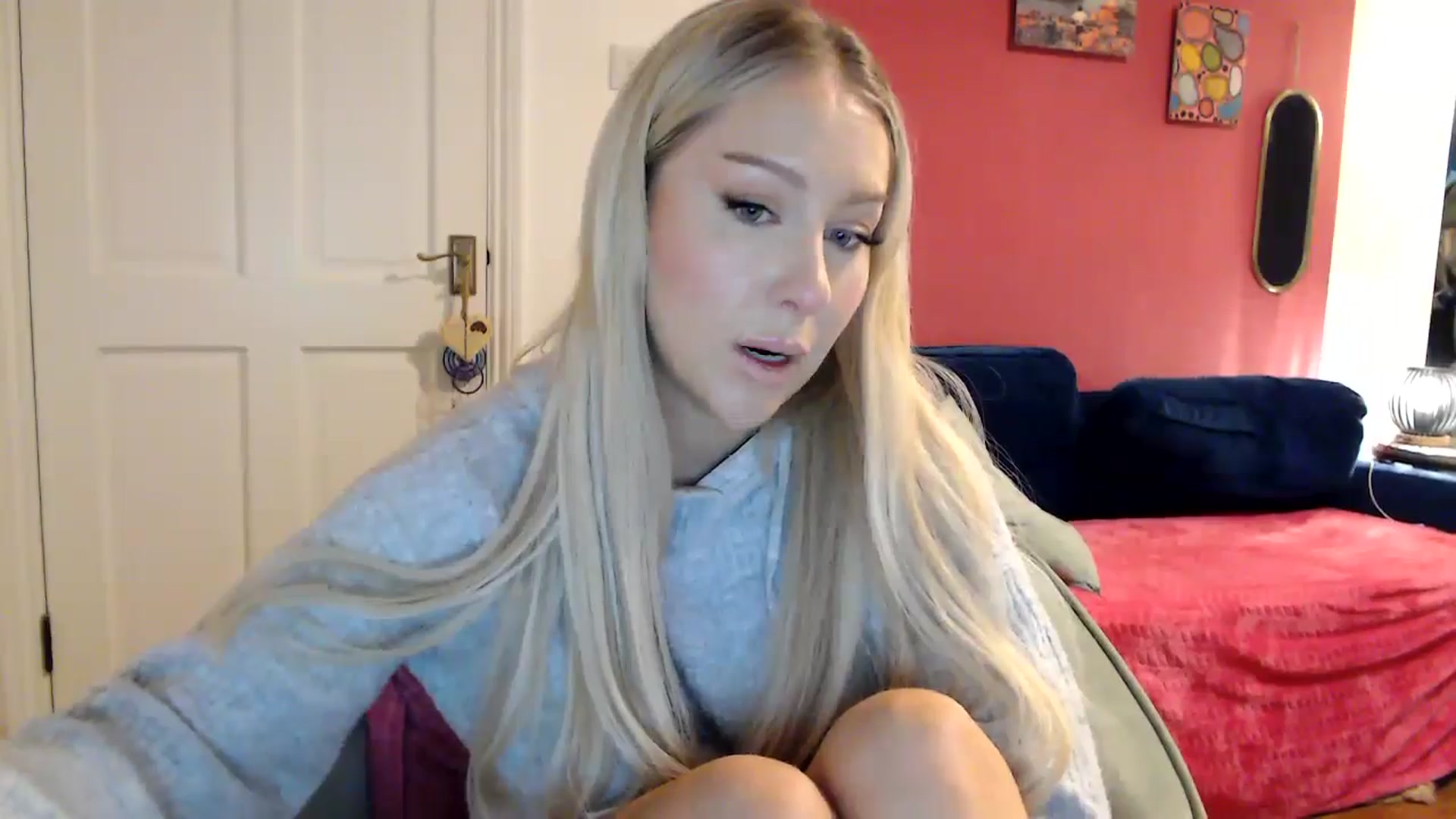 Gallery image thumbnail from PetiteAvax's myfreecams stream on, 05/27/2024, 20:32 image 7 of 20