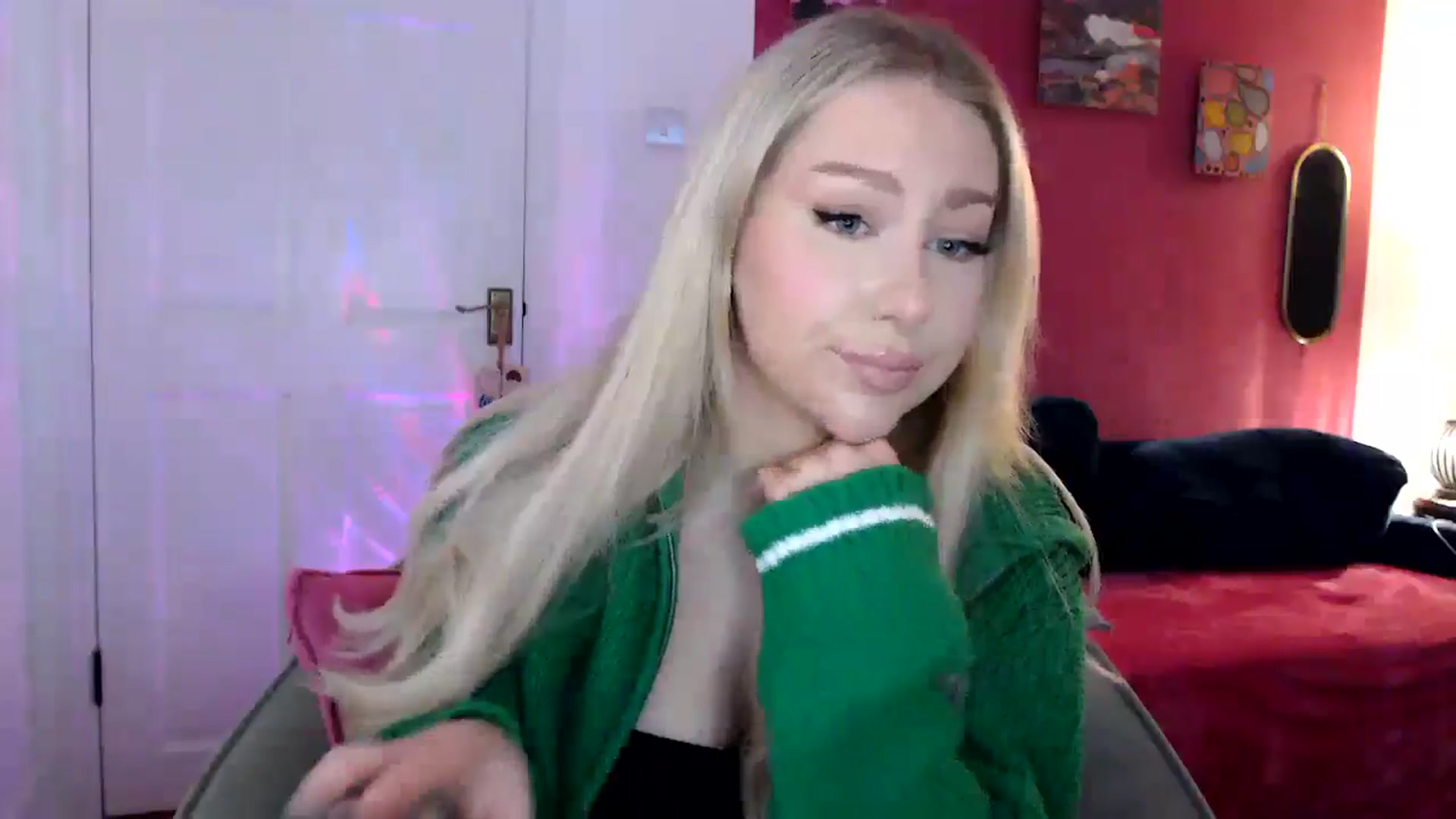 Gallery image thumbnail from PetiteAvax's myfreecams stream on, 05/28/2024, 21:09 image 10 of 20