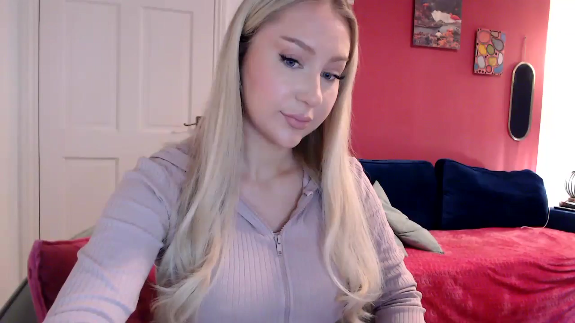 Gallery image thumbnail from PetiteAvax's myfreecams stream on, 05/29/2024, 20:41 image 1 of 20
