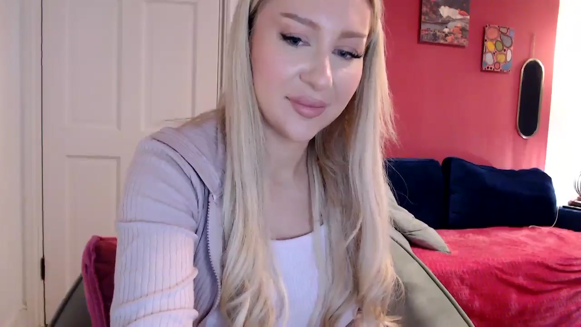Gallery image thumbnail from PetiteAvax's myfreecams stream on, 05/29/2024, 20:41 image 3 of 20