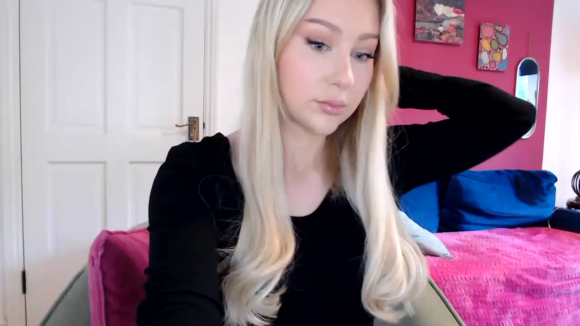 Gallery image thumbnail from PetiteAvax's myfreecams stream on, 05/30/2024, 18:53 image 1 of 20