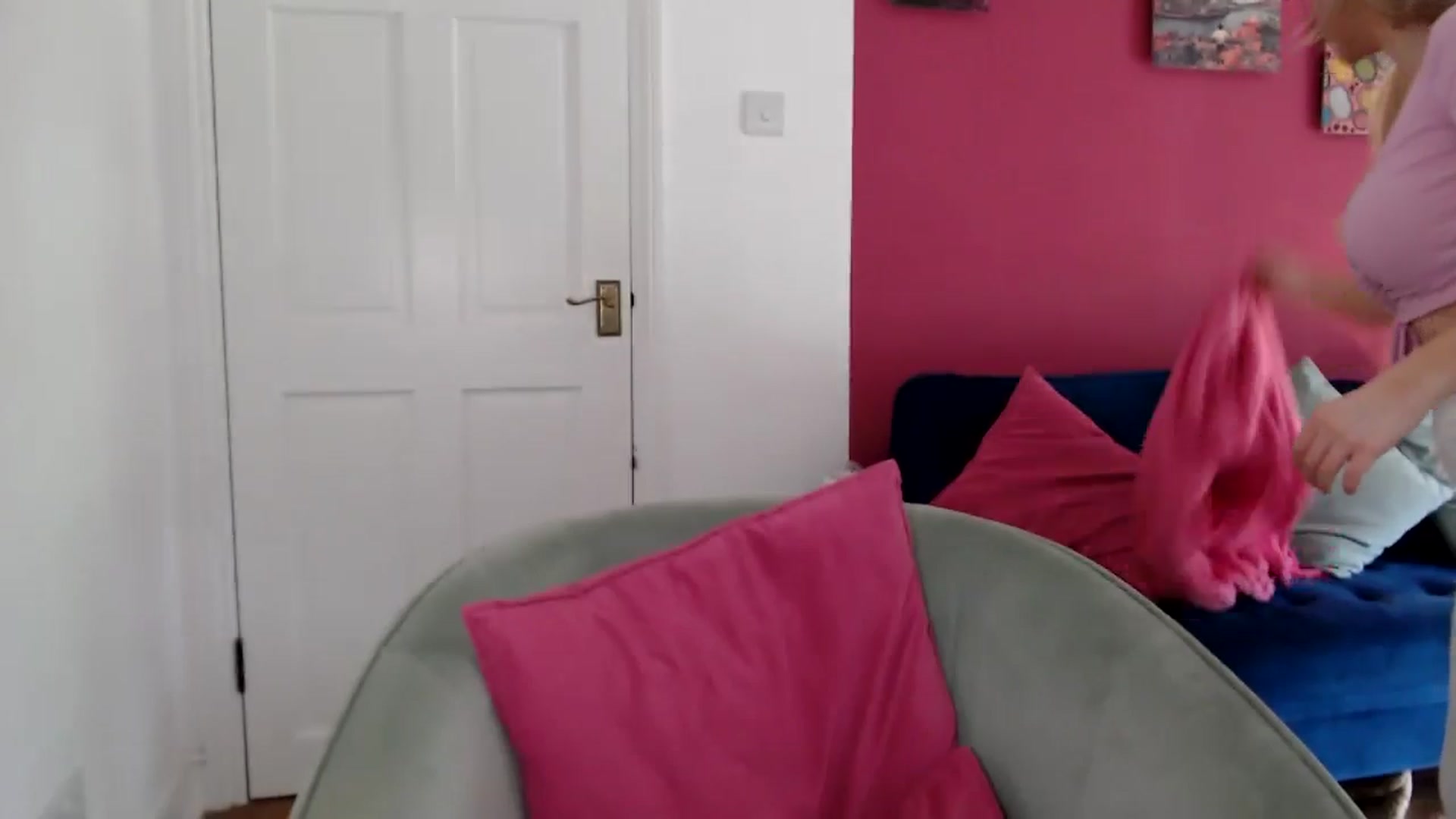 Gallery image thumbnail from PetiteAvax's myfreecams stream on, 06/04/2024, 14:07 image 8 of 20
