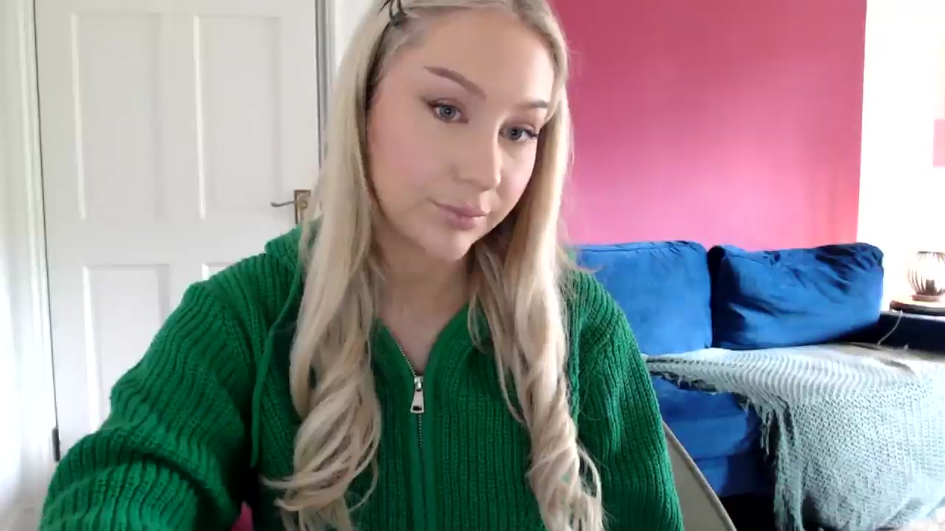 Gallery image thumbnail from PetiteAvax's myfreecams stream on, 06/12/2024, 14:22 image 3 of 20