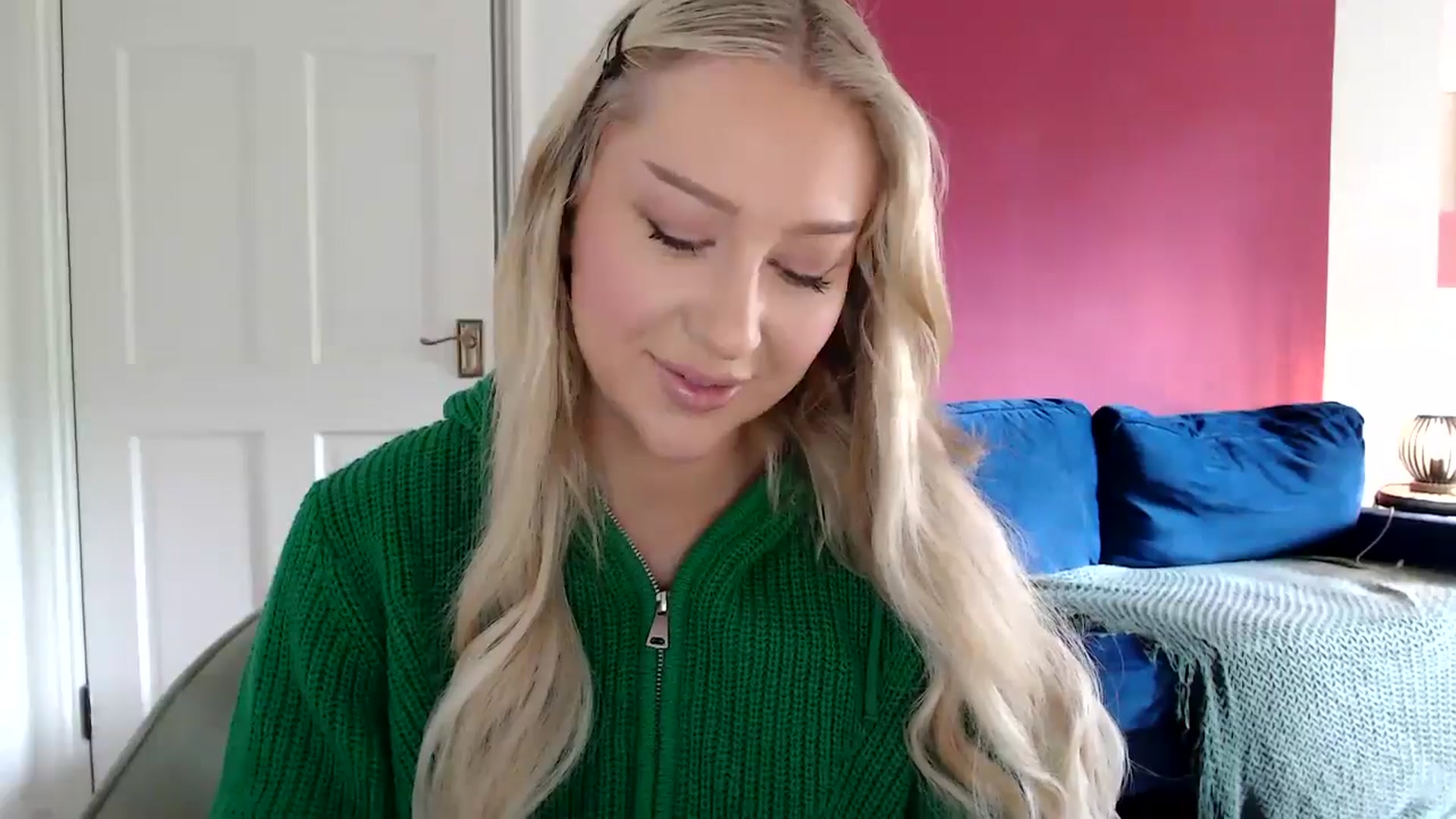 Gallery image thumbnail from PetiteAvax's myfreecams stream on, 06/12/2024, 14:22 image 5 of 20