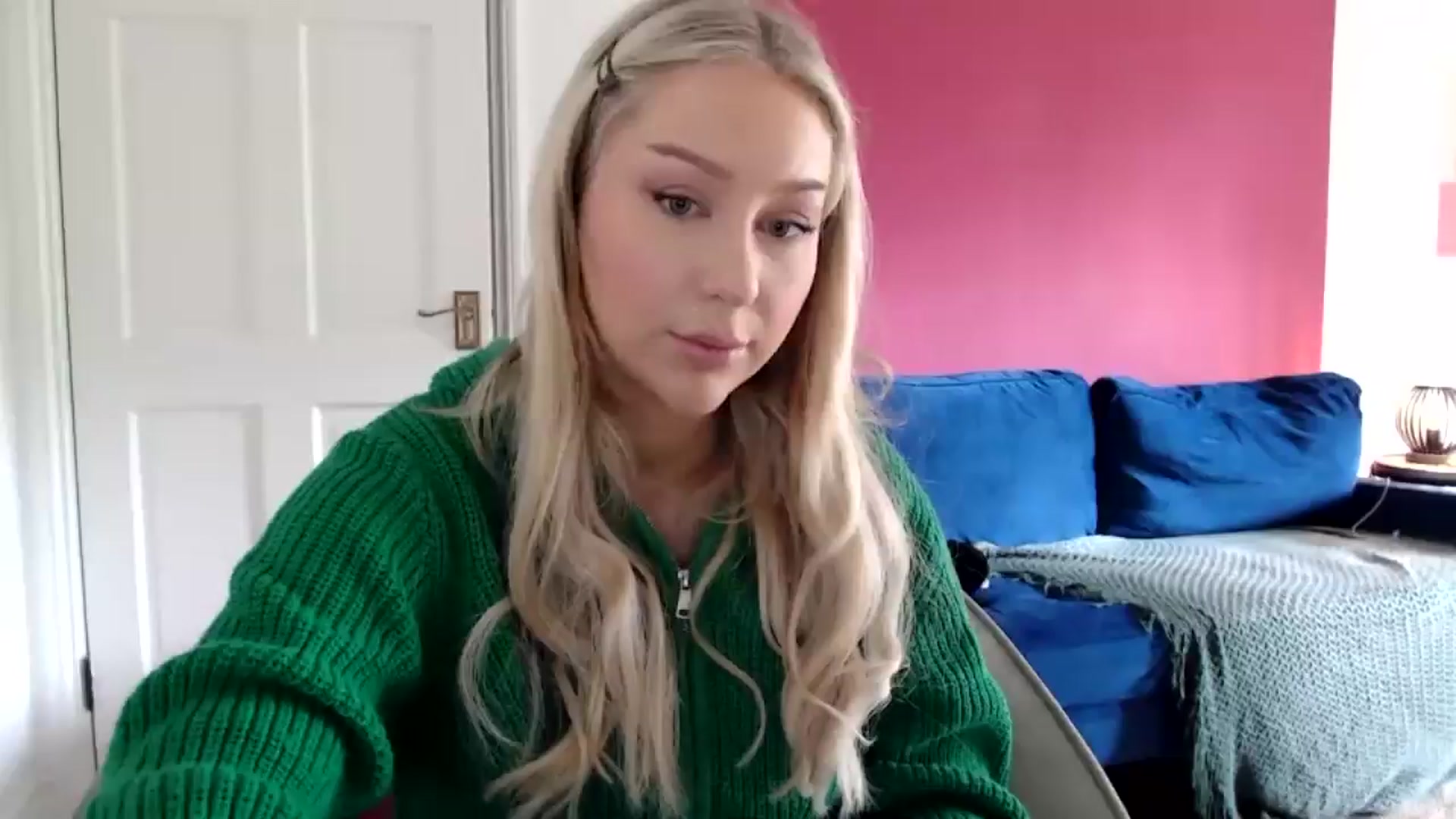 Gallery image thumbnail from PetiteAvax's myfreecams stream on, 06/12/2024, 14:22 image 1 of 20
