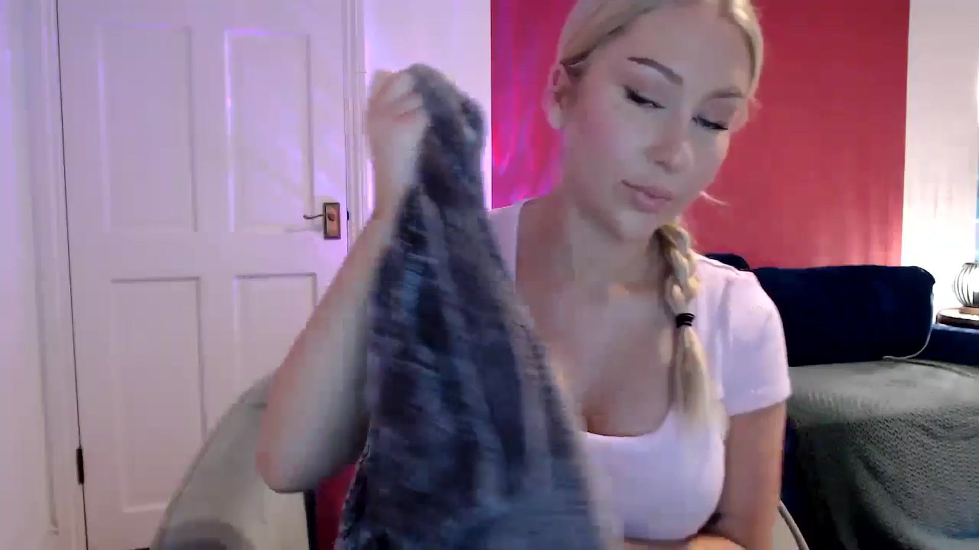 Gallery image thumbnail from PetiteAvax's myfreecams stream on, 06/13/2024, 19:19 image 12 of 20