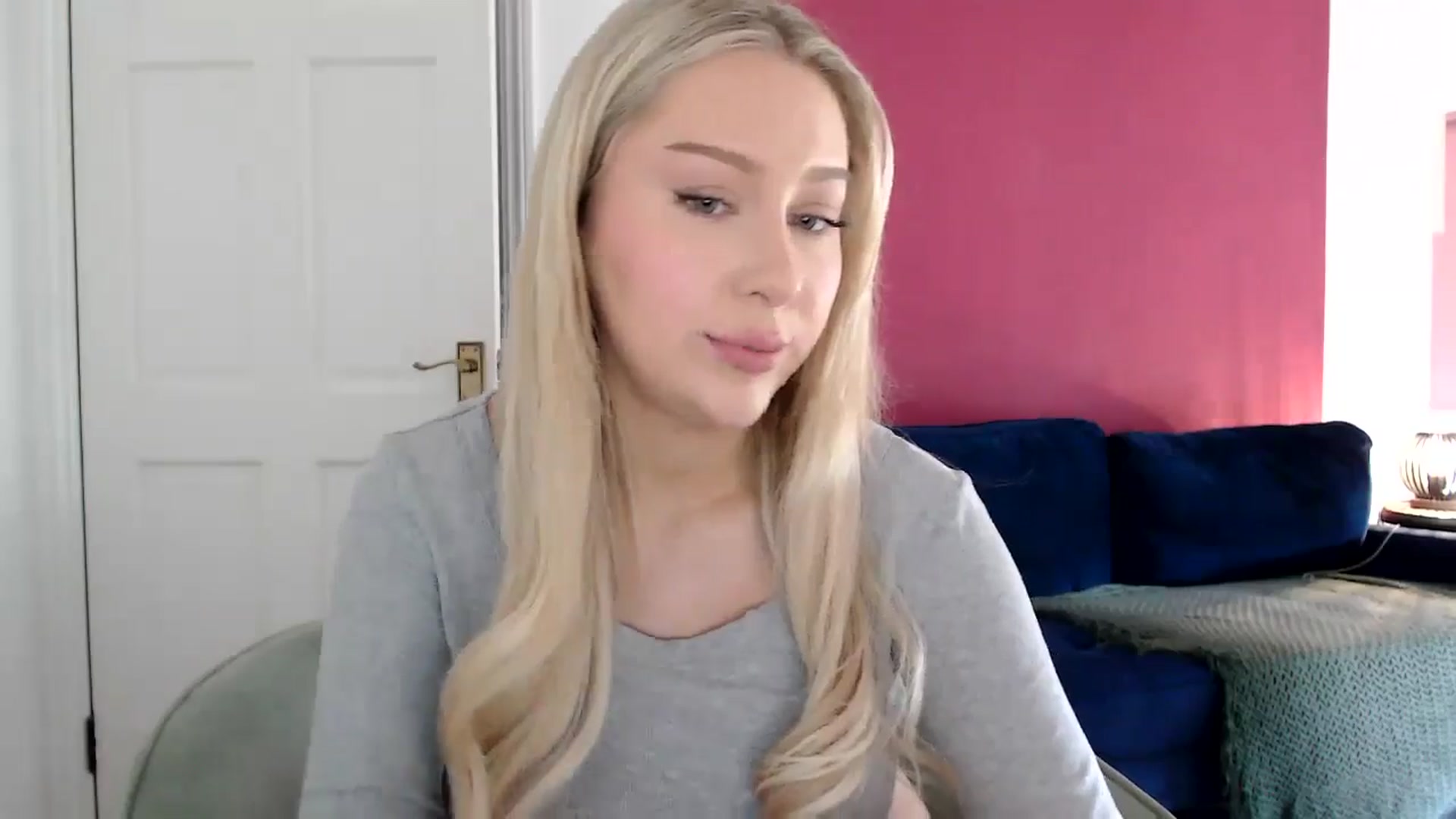 Gallery image thumbnail from PetiteAvax's myfreecams stream on, 06/15/2024, 11:48 image 19 of 20