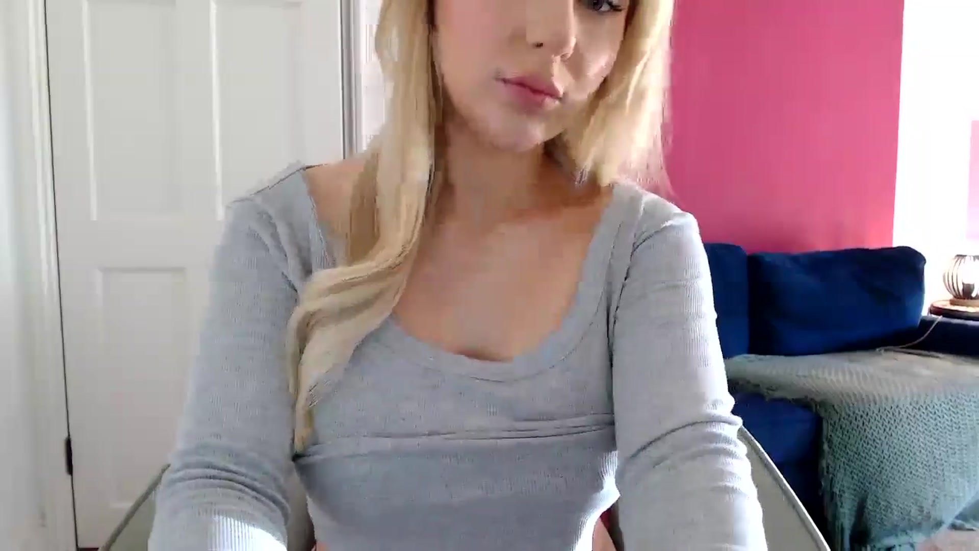 Gallery image thumbnail from PetiteAvax's myfreecams stream on, 06/15/2024, 13:04 image 4 of 20
