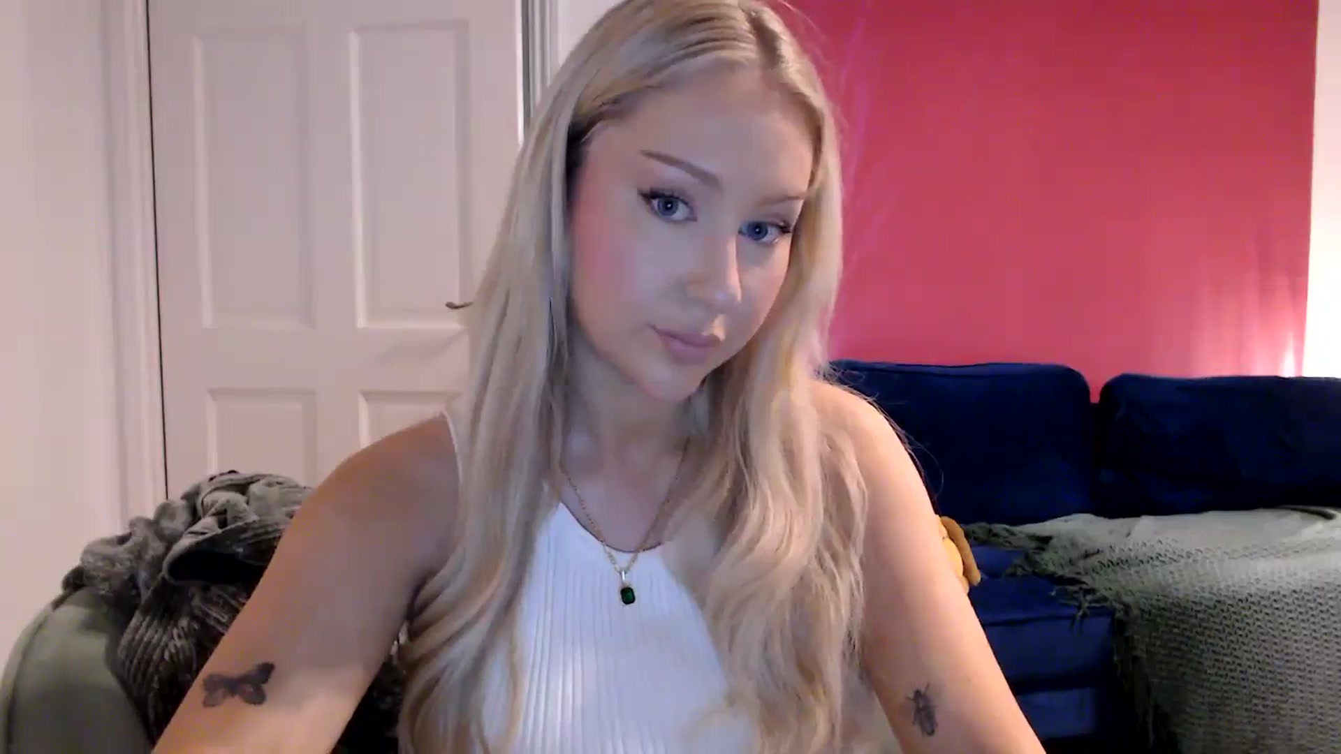 Gallery image thumbnail from PetiteAvax's myfreecams stream on, 06/16/2024, 20:42 image 2 of 20