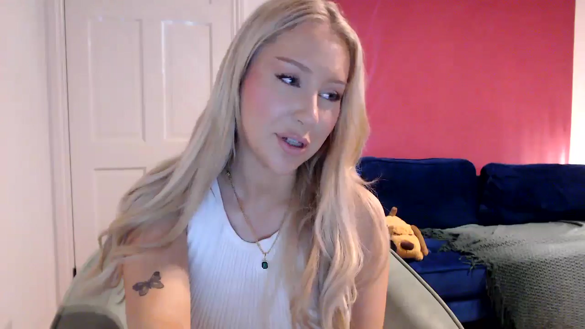 Gallery image thumbnail from PetiteAvax's myfreecams stream on, 06/16/2024, 20:42 image 18 of 20