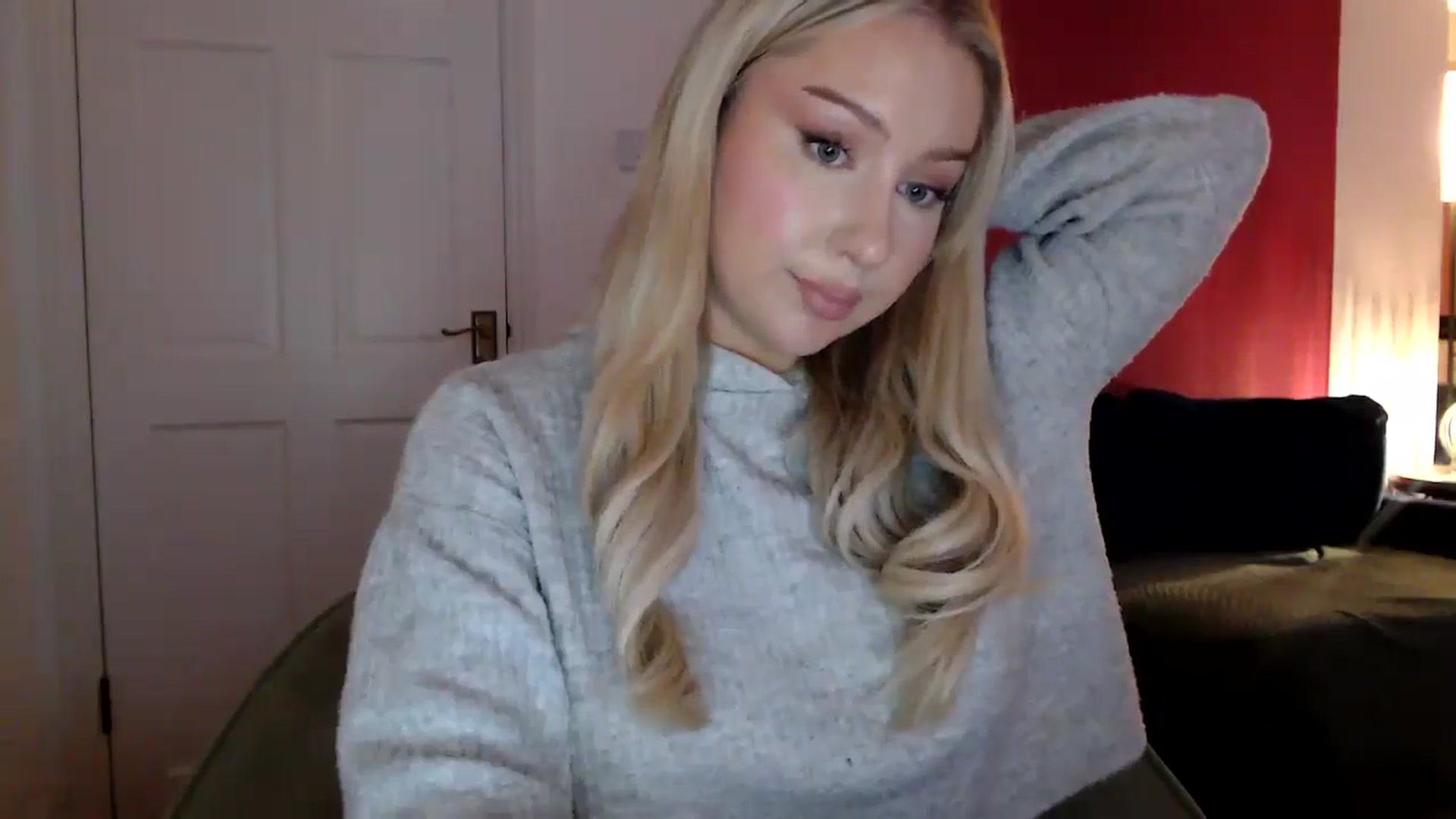 Gallery image thumbnail from PetiteAvax's myfreecams stream on, 06/22/2024, 21:38 image 10 of 20