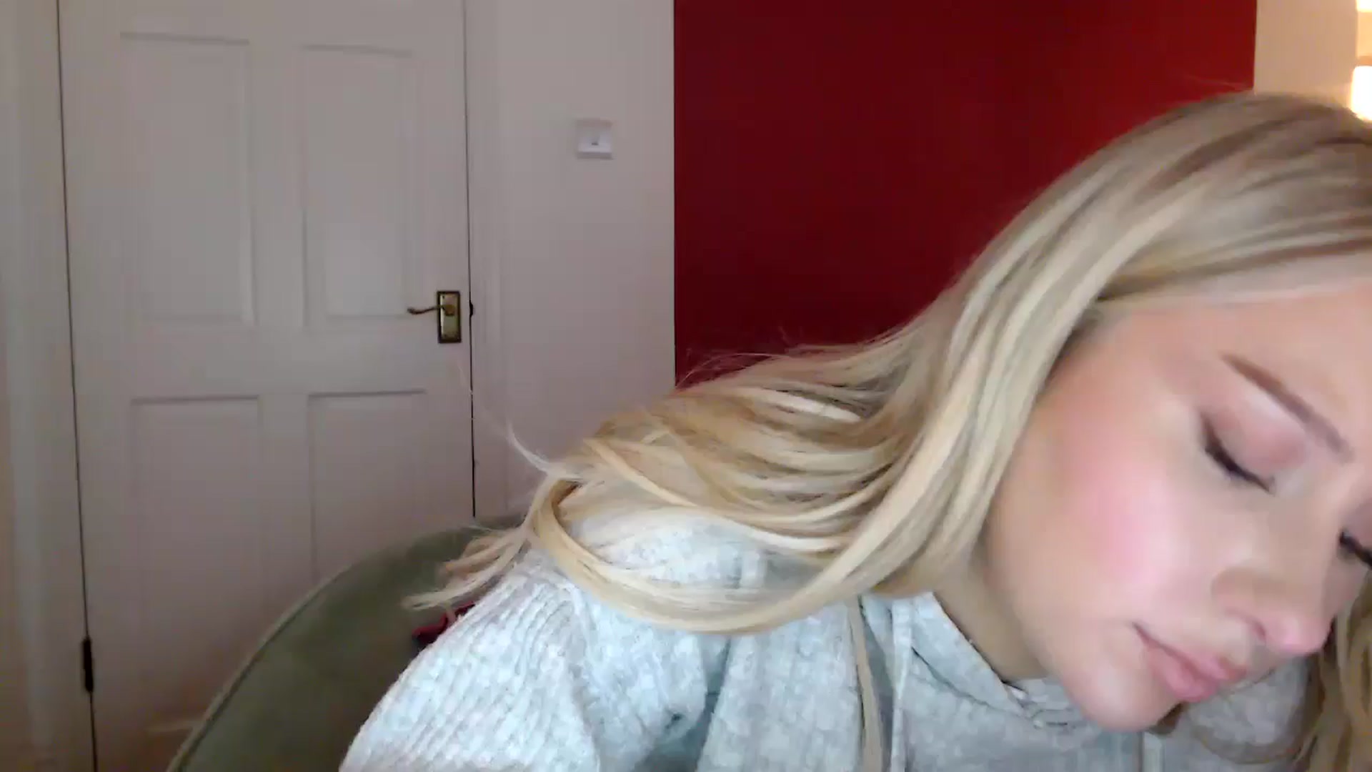 Gallery image thumbnail from PetiteAvax's myfreecams stream on, 06/22/2024, 22:33 image 7 of 20