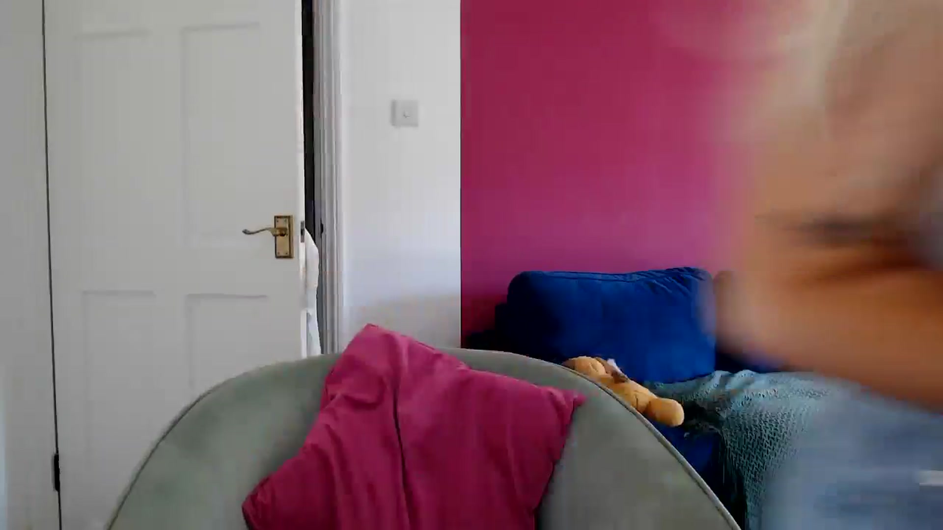 Gallery image thumbnail from PetiteAvax's myfreecams stream on, 06/25/2024, 12:39 image 3 of 20