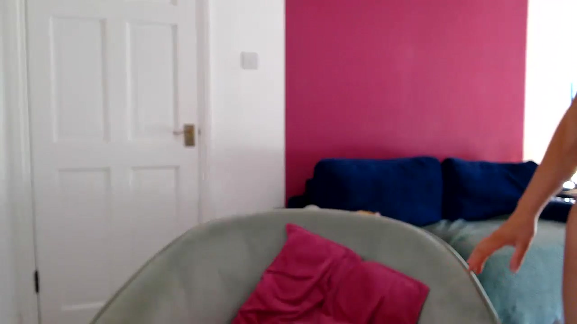 Gallery image thumbnail from PetiteAvax's myfreecams stream on, 06/25/2024, 13:22 image 16 of 20