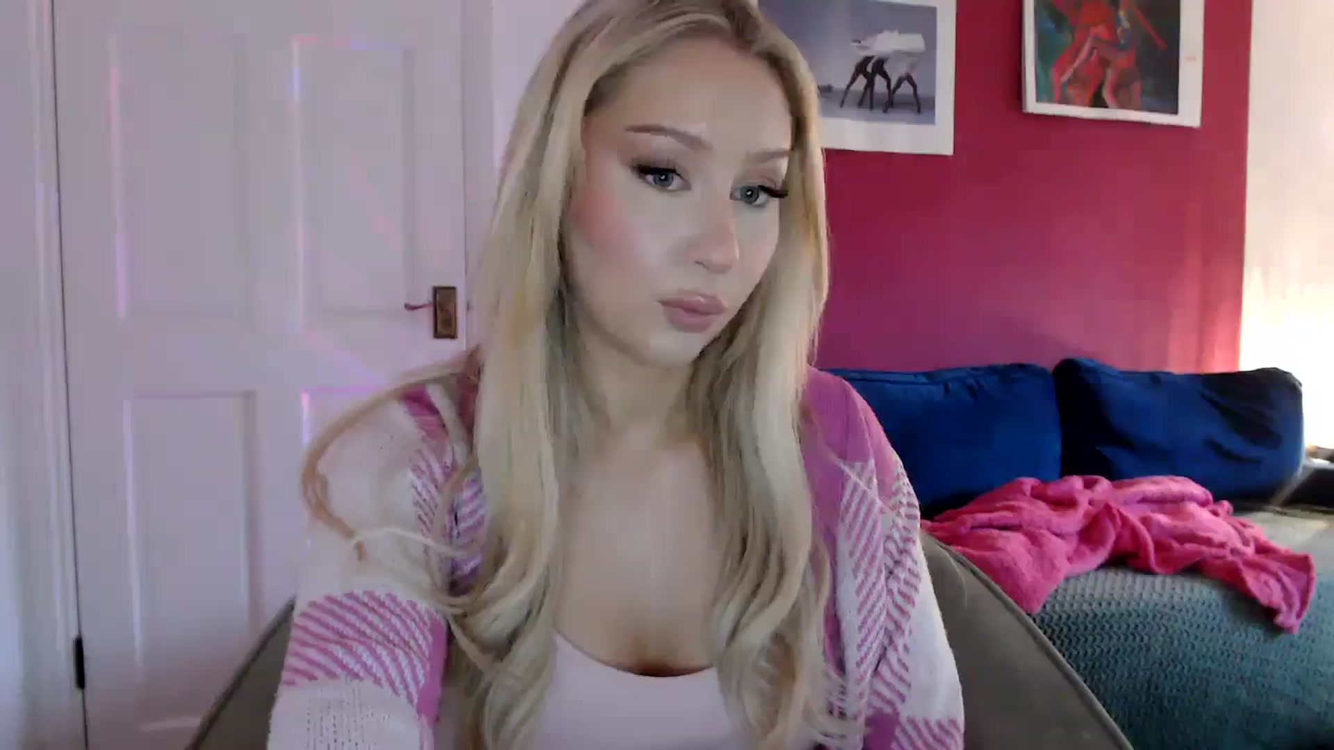 Gallery image thumbnail from PetiteAvax's myfreecams stream on, 07/05/2024, 15:51 image 8 of 20