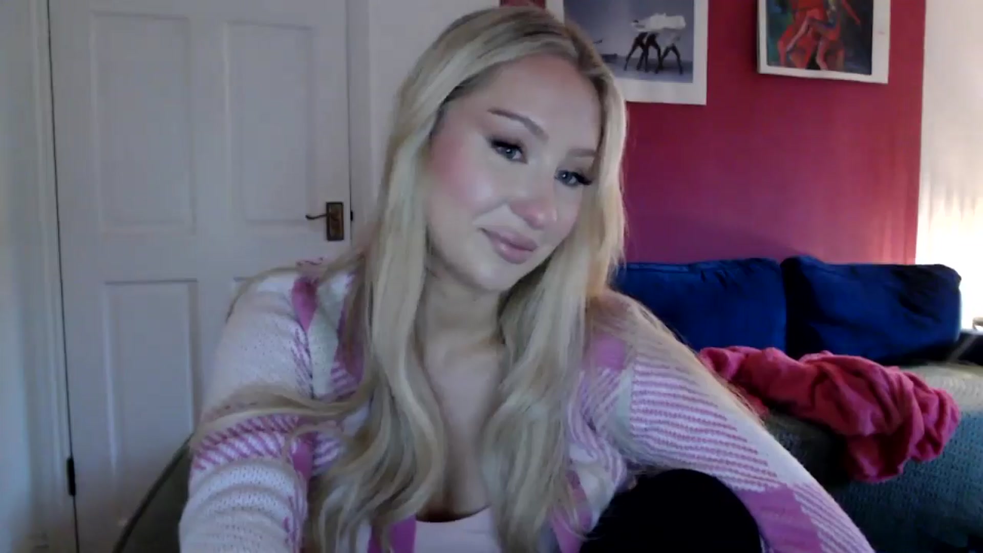 Gallery image thumbnail from PetiteAvax's myfreecams stream on, 07/05/2024, 18:04 image 18 of 20