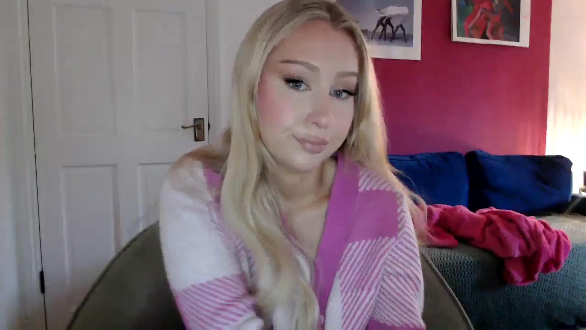Gallery image thumbnail from PetiteAvax's myfreecams stream on, 07/05/2024, 18:04 image 2 of 20