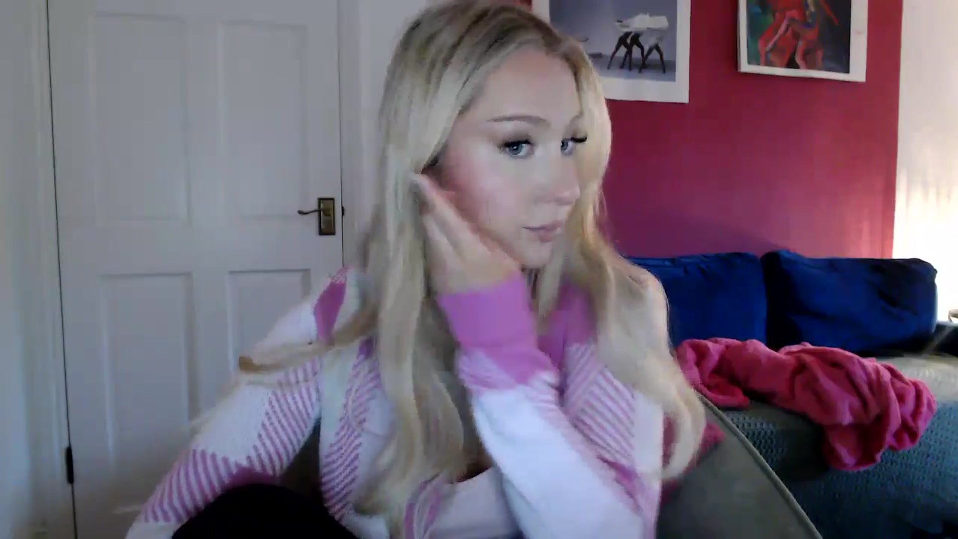 Gallery image thumbnail from PetiteAvax's myfreecams stream on, 07/05/2024, 18:22 image 5 of 20