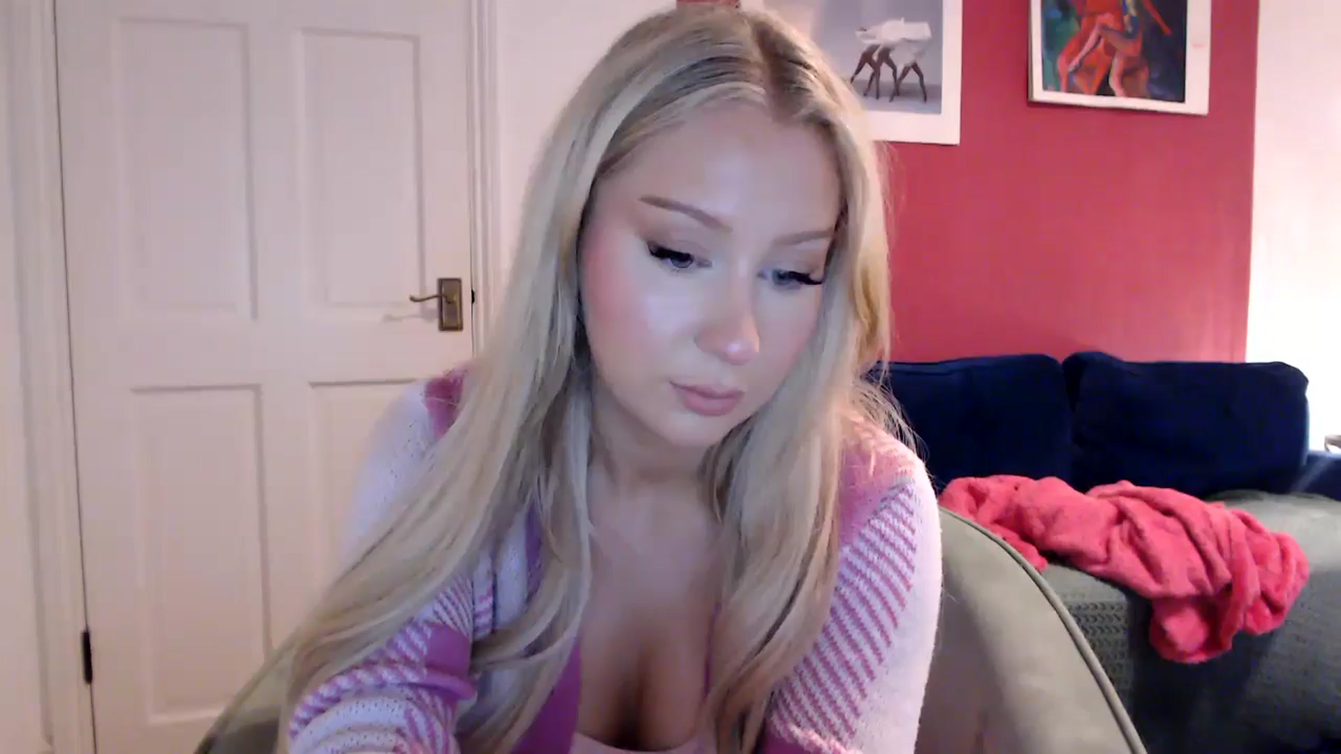 Gallery image thumbnail from PetiteAvax's myfreecams stream on, 07/05/2024, 19:41 image 7 of 20