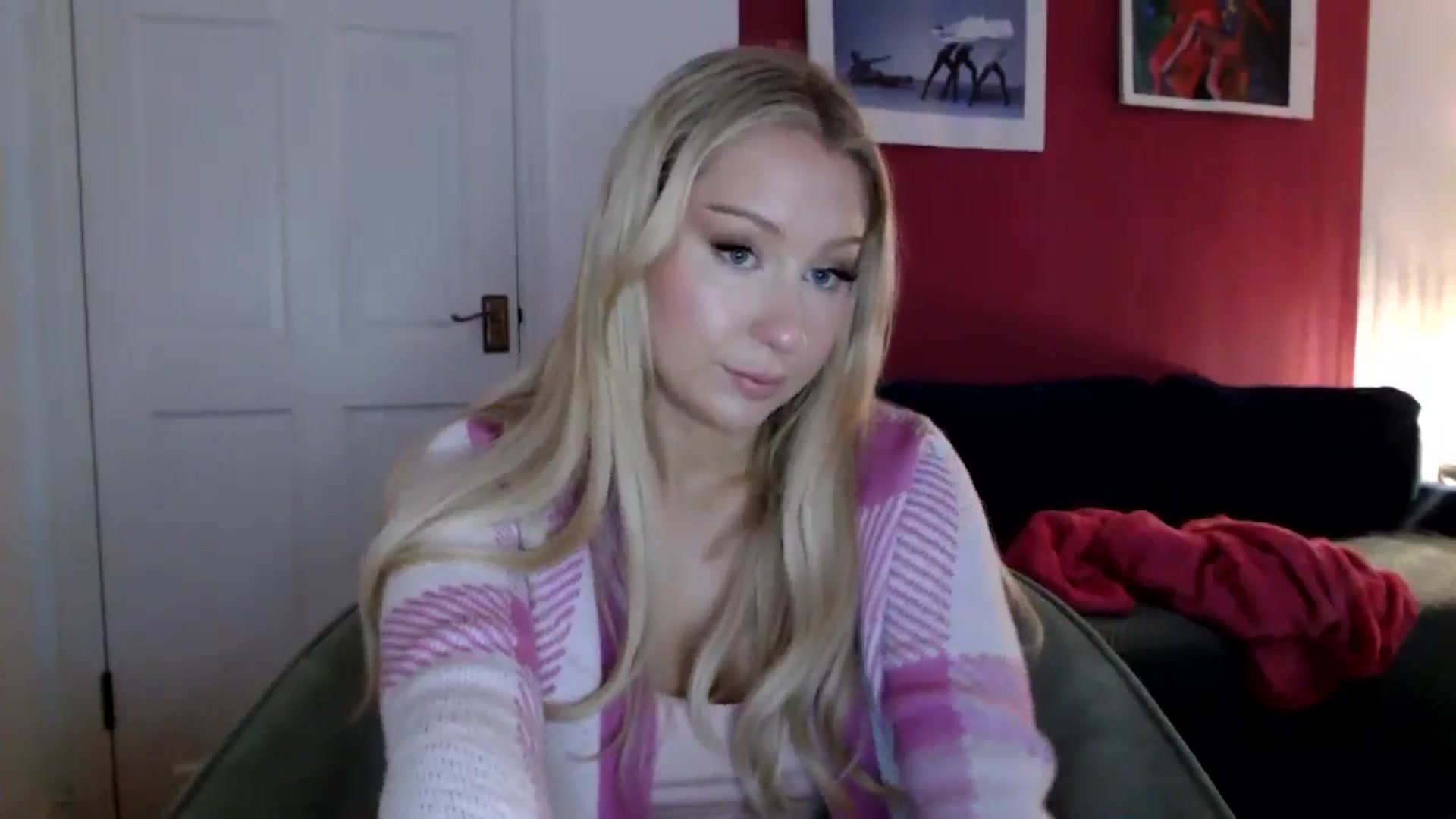 Gallery image thumbnail from PetiteAvax's myfreecams stream on, 07/05/2024, 20:29 image 12 of 20