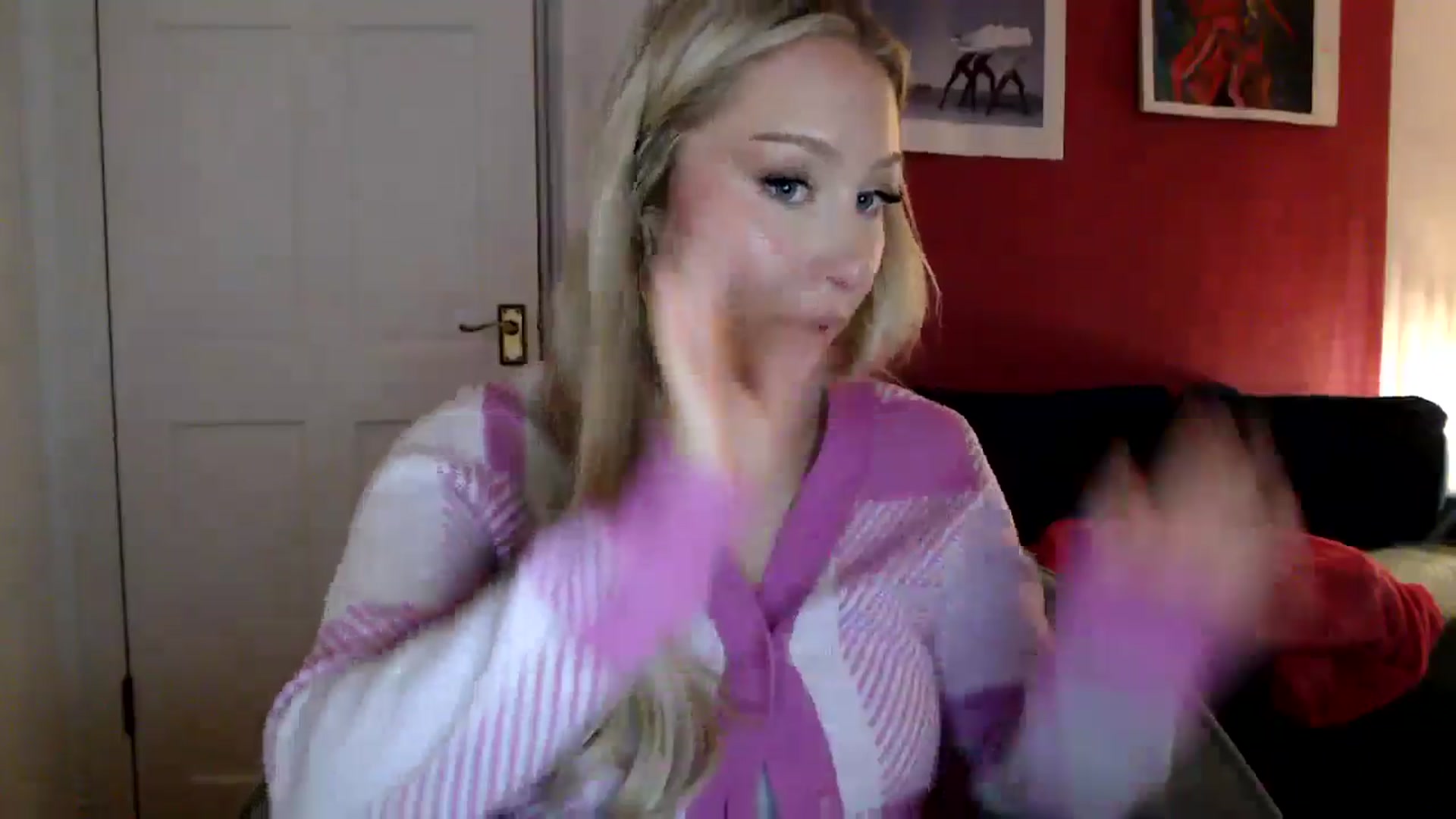 Gallery image thumbnail from PetiteAvax's myfreecams stream on, 07/05/2024, 20:51 image 2 of 20