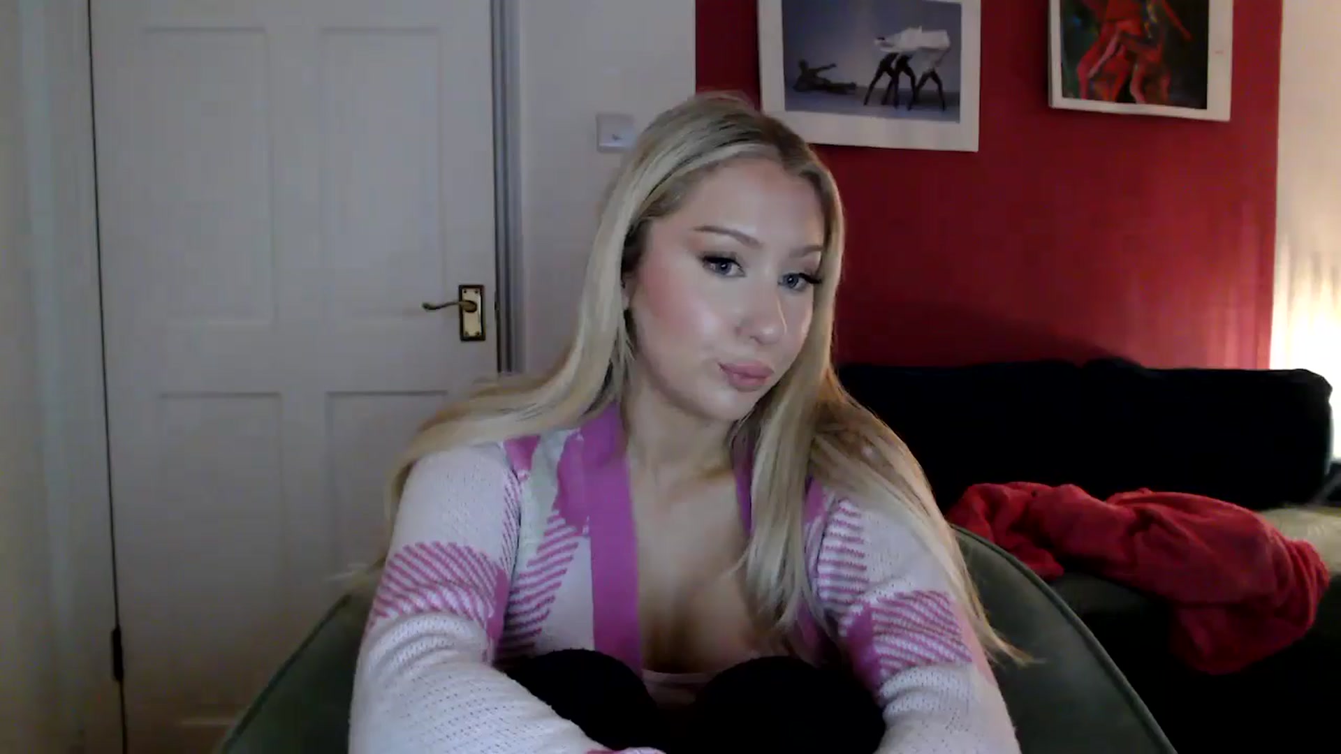 Gallery image thumbnail from PetiteAvax's myfreecams stream on, 07/05/2024, 20:51 image 14 of 20