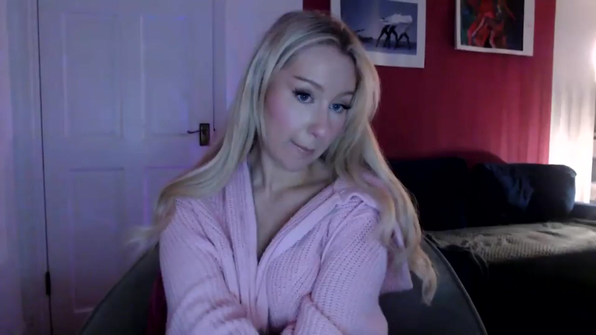 Gallery image thumbnail from PetiteAvax's myfreecams stream on, 07/06/2024, 21:03 image 6 of 20