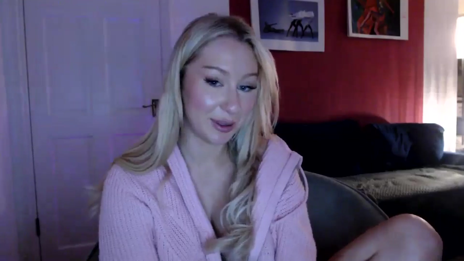 Gallery image thumbnail from PetiteAvax's myfreecams stream on, 07/06/2024, 22:51 image 6 of 20