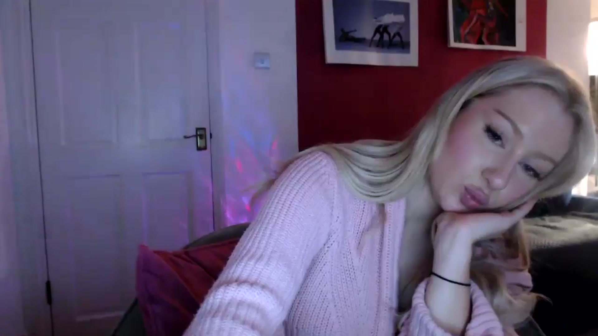 Gallery image thumbnail from PetiteAvax's myfreecams stream on, 07/06/2024, 22:51 image 8 of 20