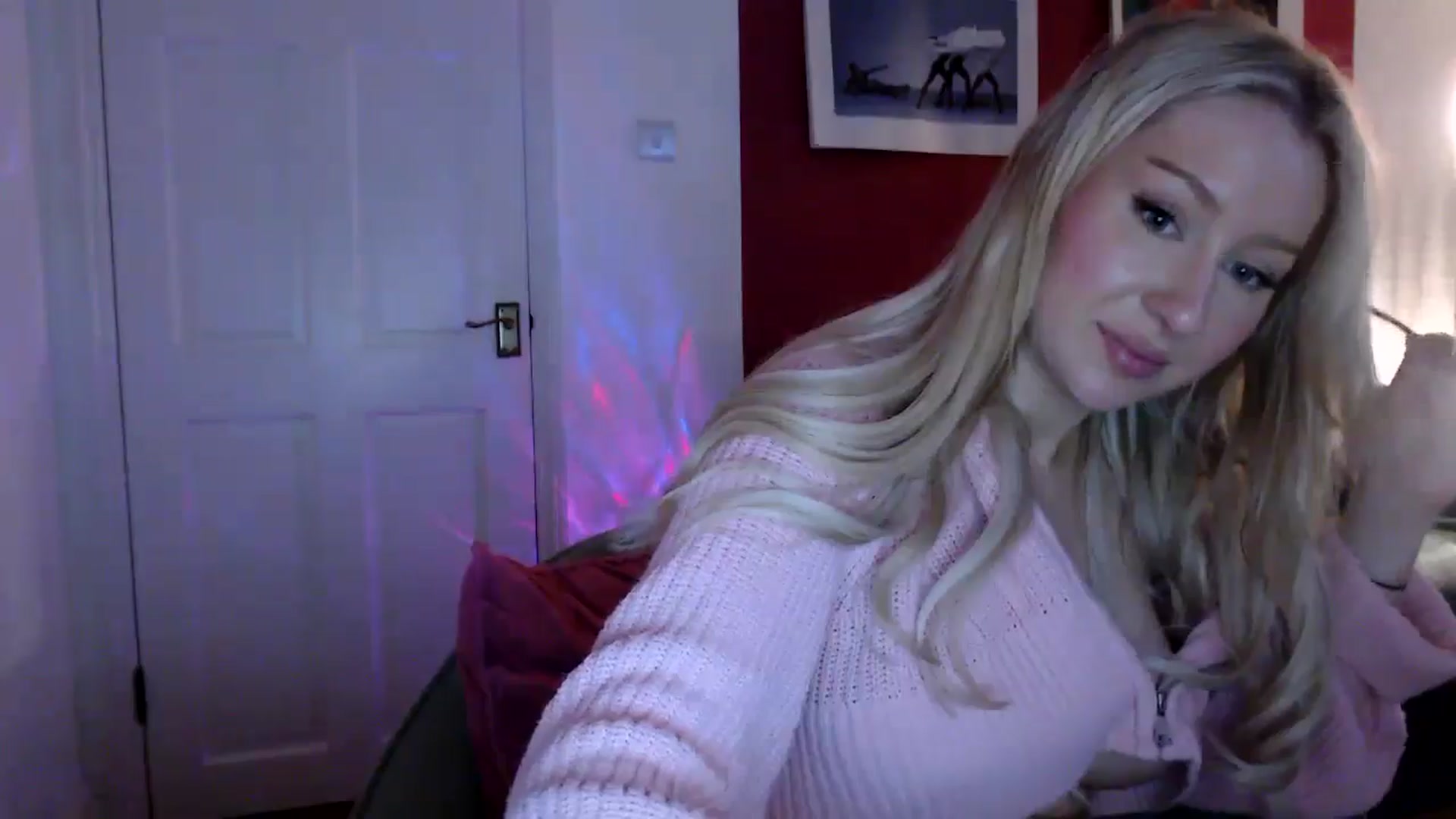 Gallery image thumbnail from PetiteAvax's myfreecams stream on, 07/06/2024, 23:13 image 15 of 20