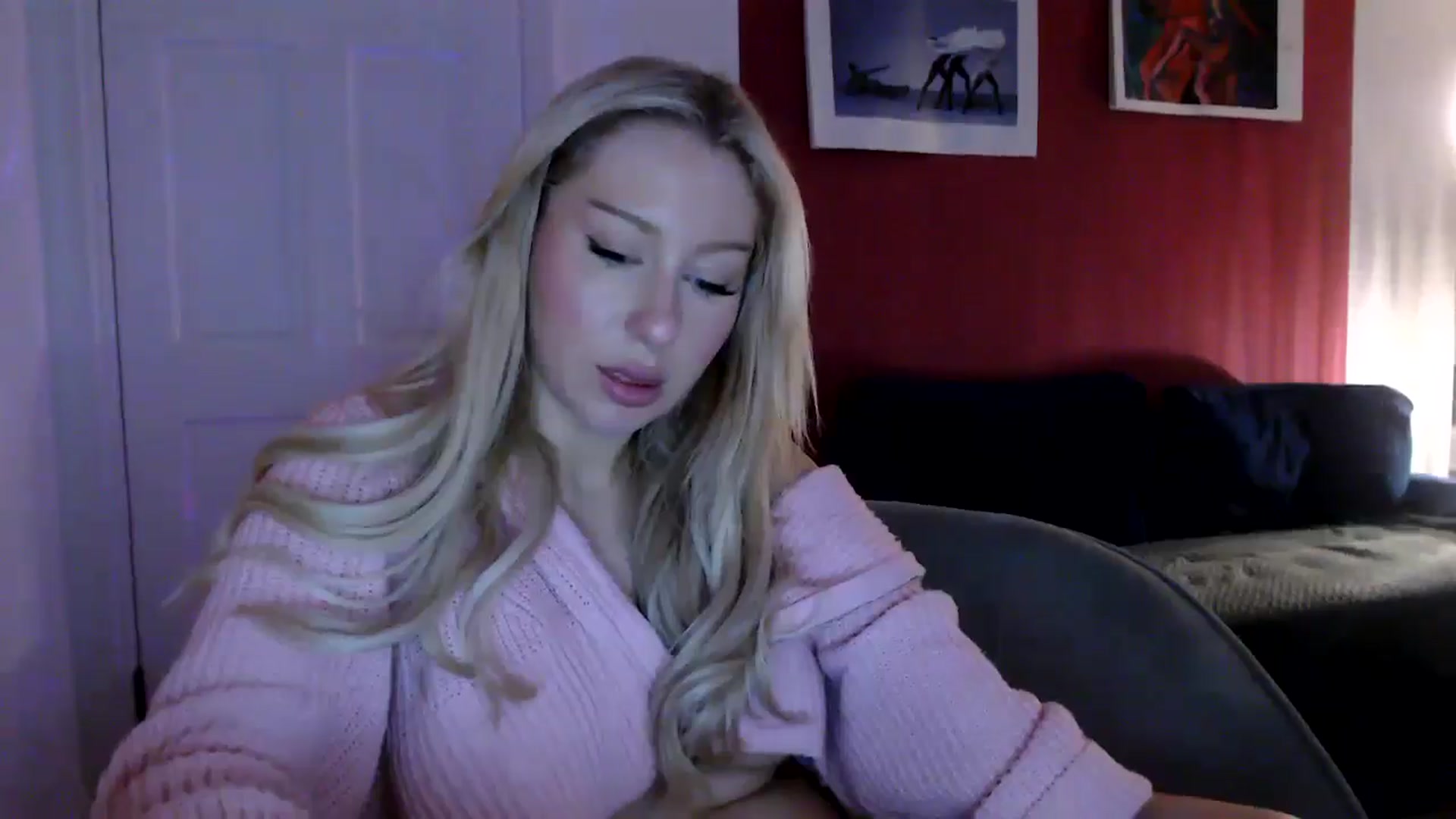 Gallery image thumbnail from PetiteAvax's myfreecams stream on, 07/06/2024, 23:13 image 16 of 20