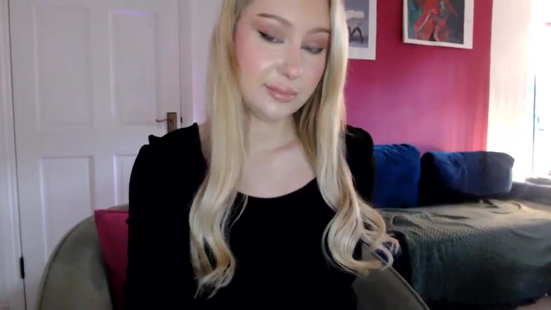 Gallery image thumbnail from PetiteAvax's myfreecams stream on, 07/07/2024, 19:48 image 3 of 20