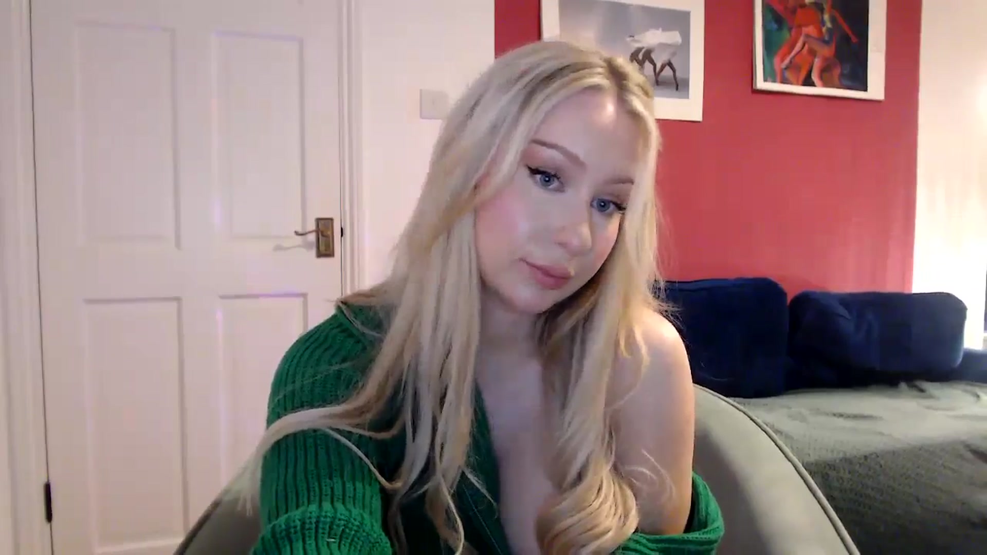 Gallery image thumbnail from PetiteAvax's myfreecams stream on, 07/07/2024, 21:09 image 5 of 20