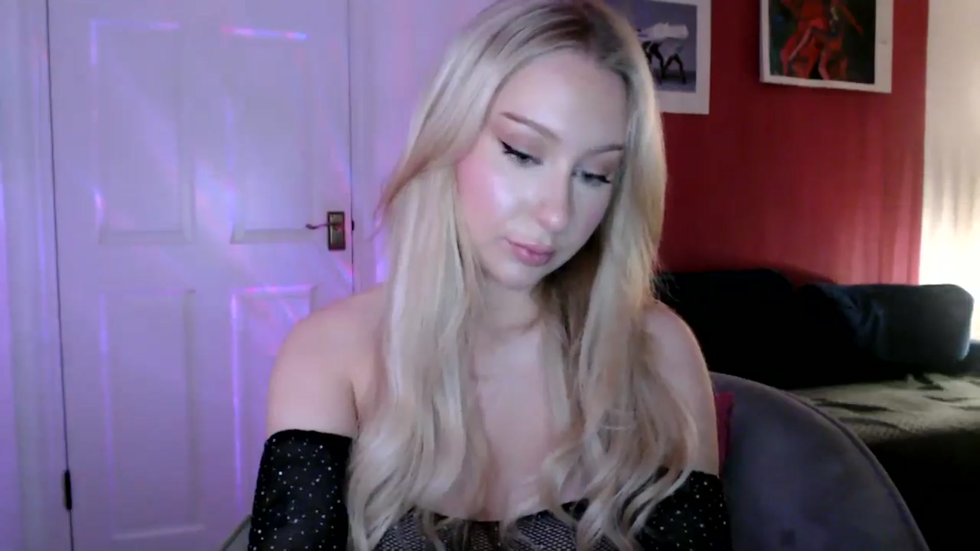 Gallery image thumbnail from PetiteAvax's myfreecams stream on, 07/07/2024, 21:22 image 4 of 20