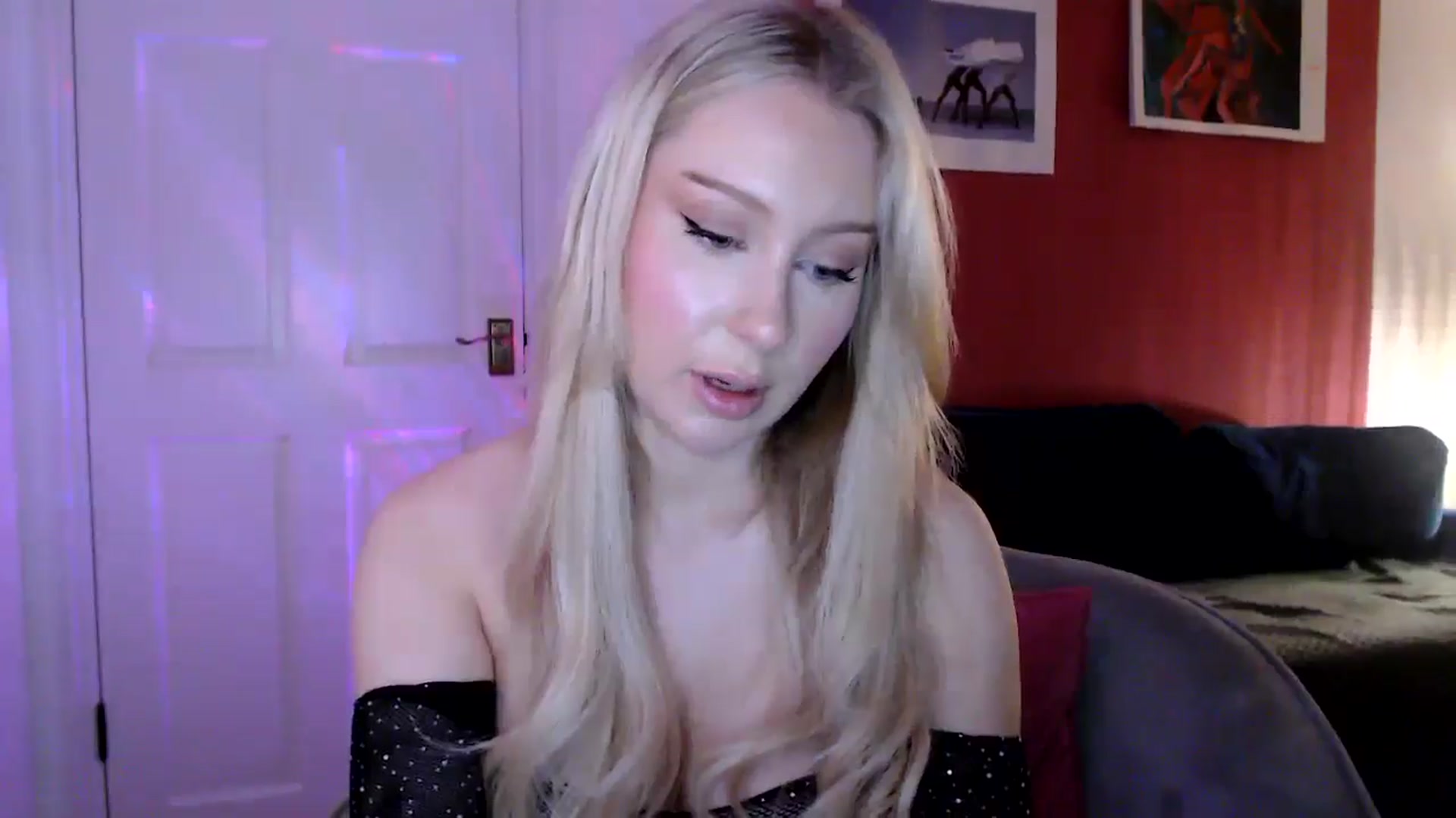 Gallery image thumbnail from PetiteAvax's myfreecams stream on, 07/07/2024, 21:22 image 6 of 20