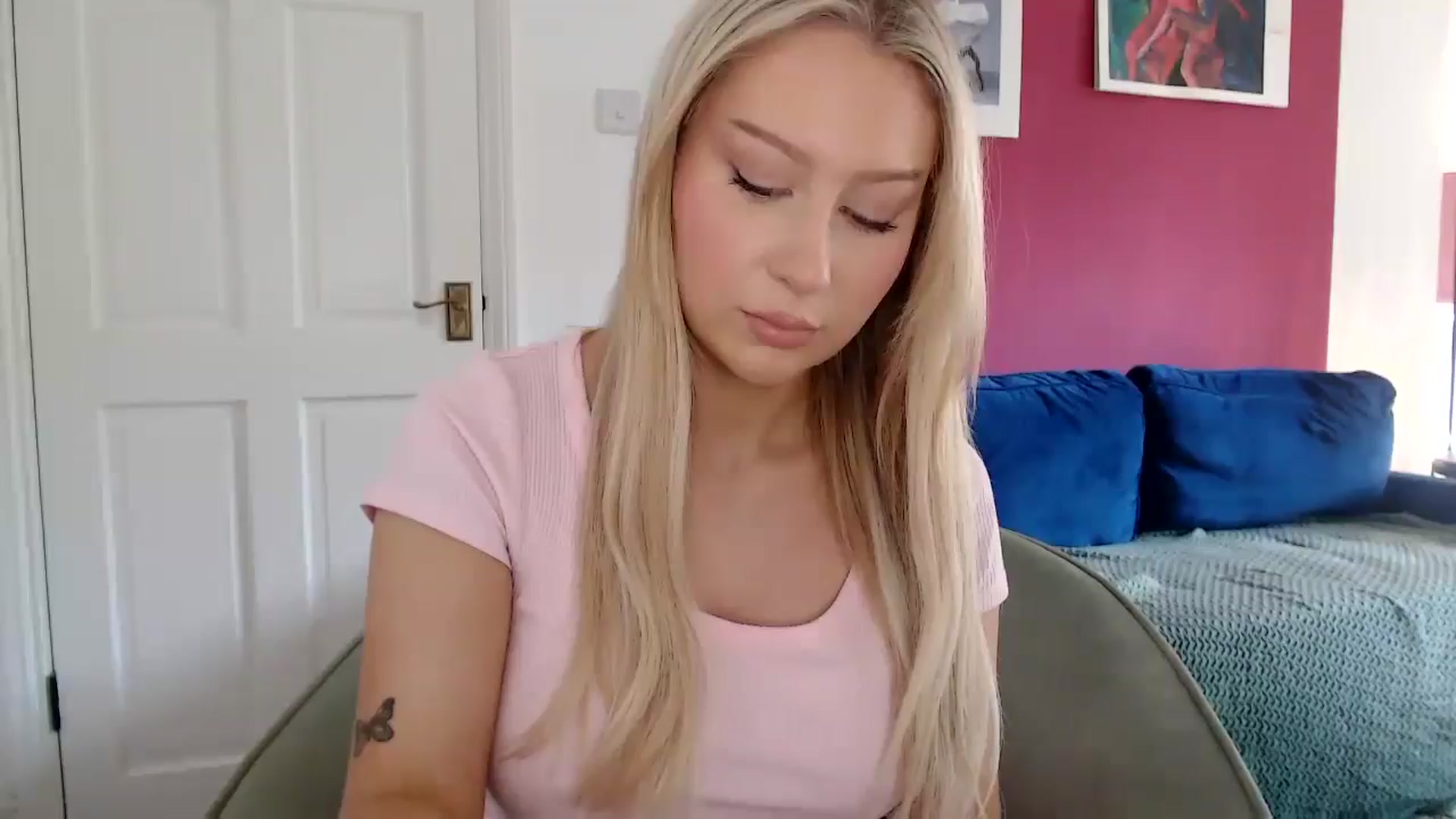 Gallery image thumbnail from PetiteAvax's myfreecams stream on, 07/08/2024, 12:37 image 1 of 20