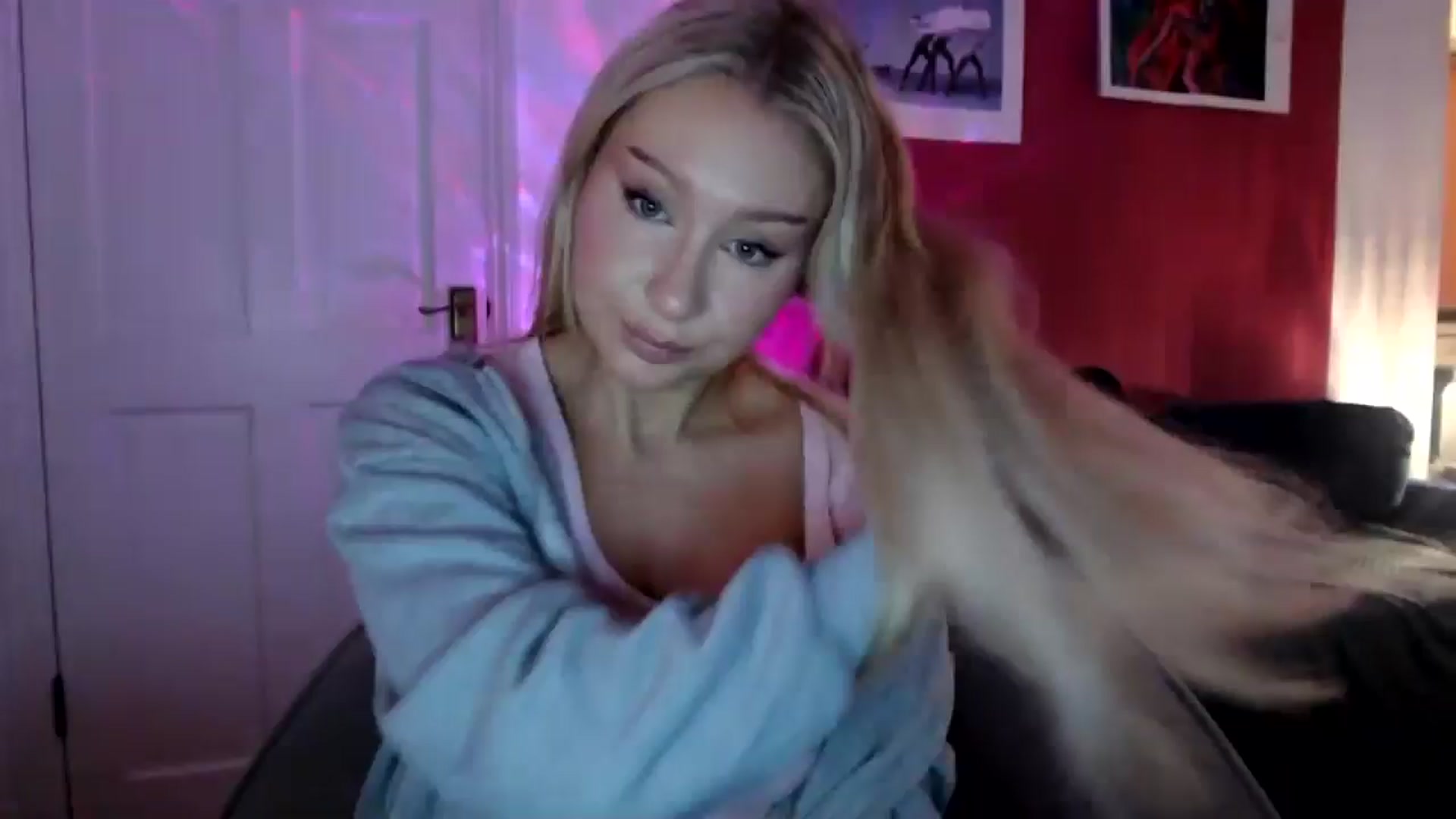 Gallery image thumbnail from PetiteAvax's myfreecams stream on, 07/08/2024, 21:44 image 15 of 20