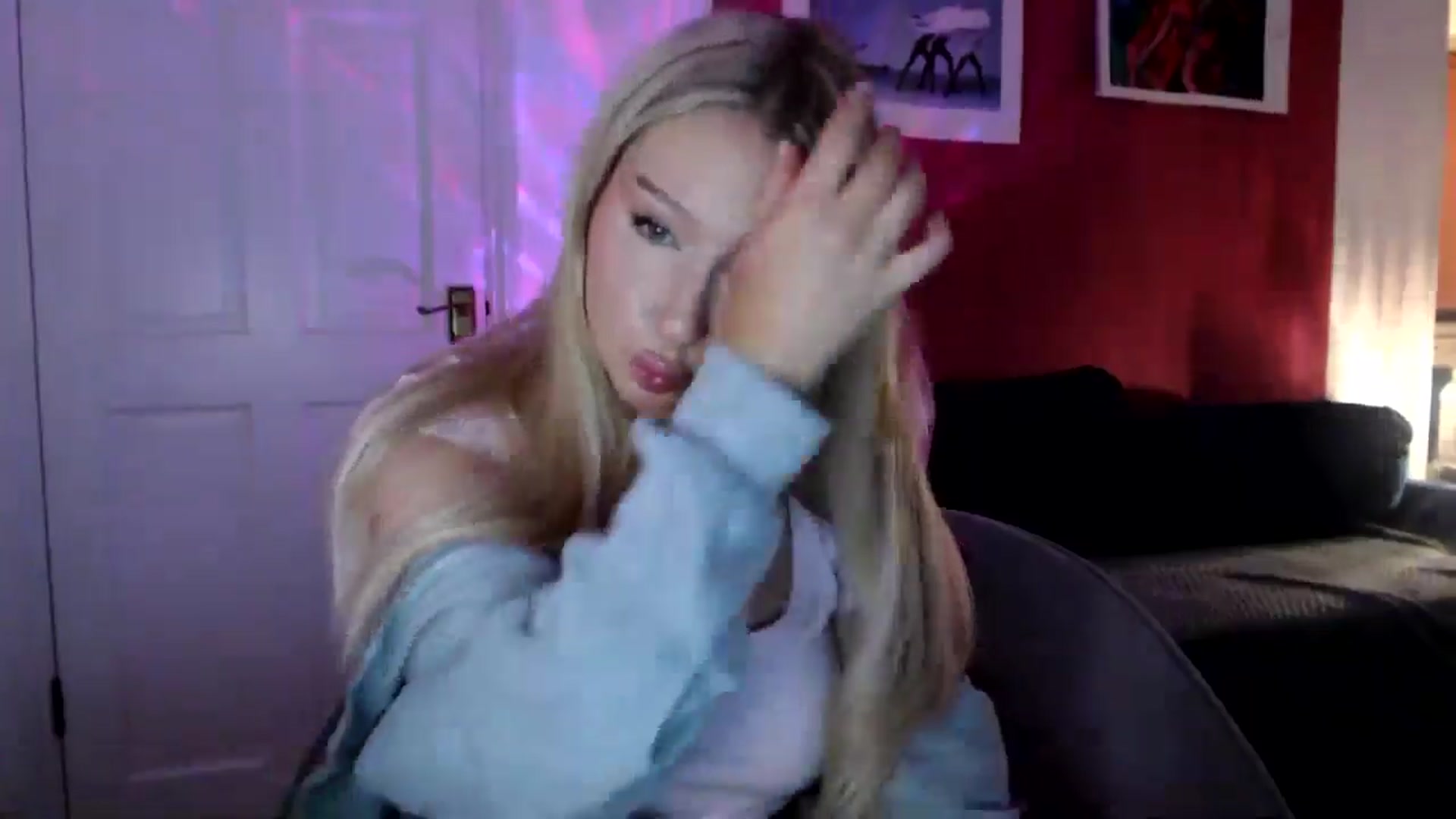 Gallery image thumbnail from PetiteAvax's myfreecams stream on, 07/08/2024, 21:44 image 6 of 20