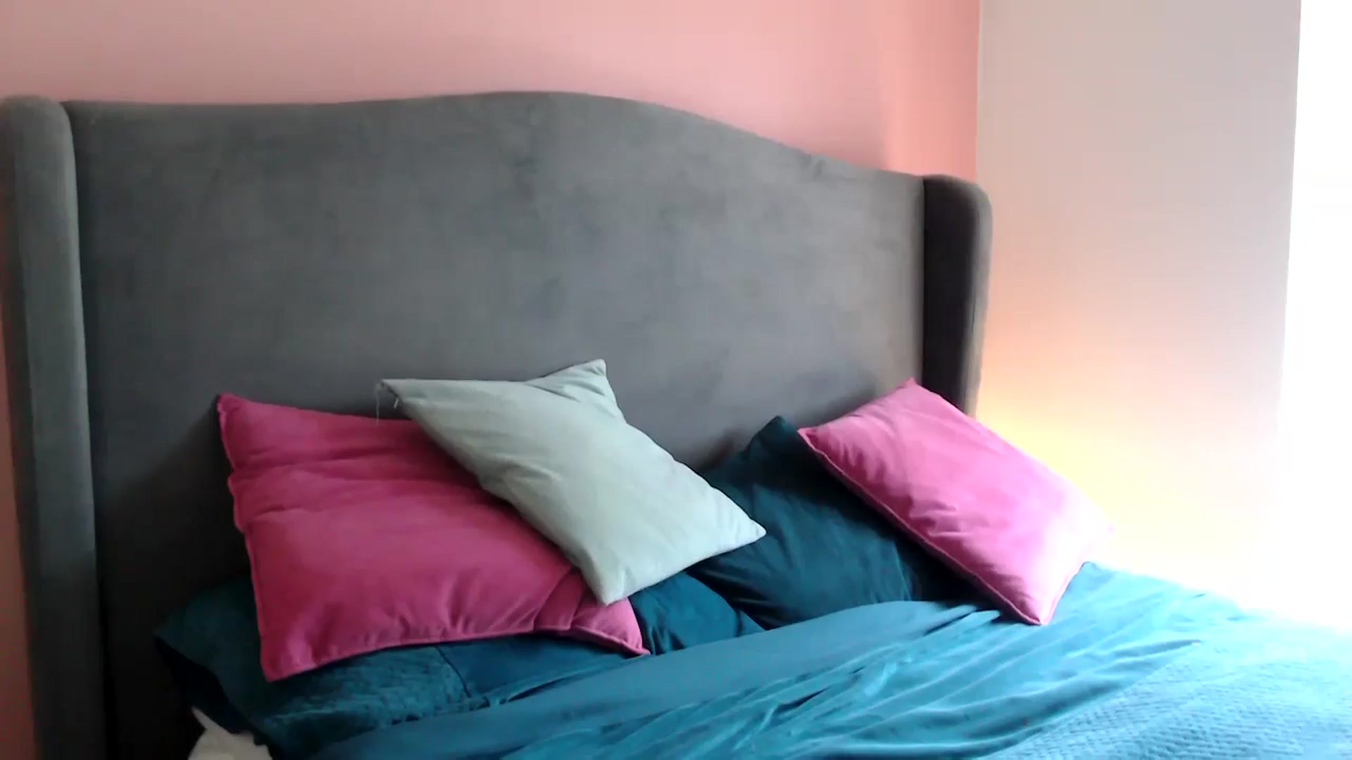 Gallery image thumbnail from PetiteAvax's myfreecams stream on, 07/10/2024, 11:04 image 13 of 20